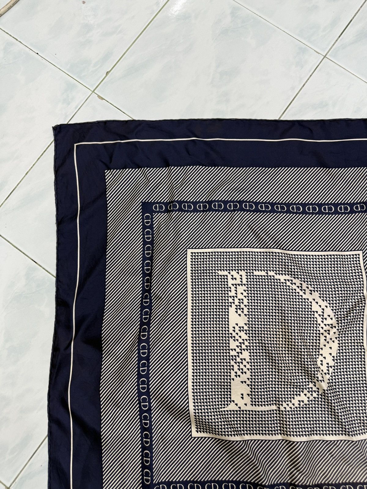Christian Dior Monsieur 🔥🔥🔥Christian Dior silk scarf featuring a large "CD" monogram Size ONE SIZE - 2 Thumbnail