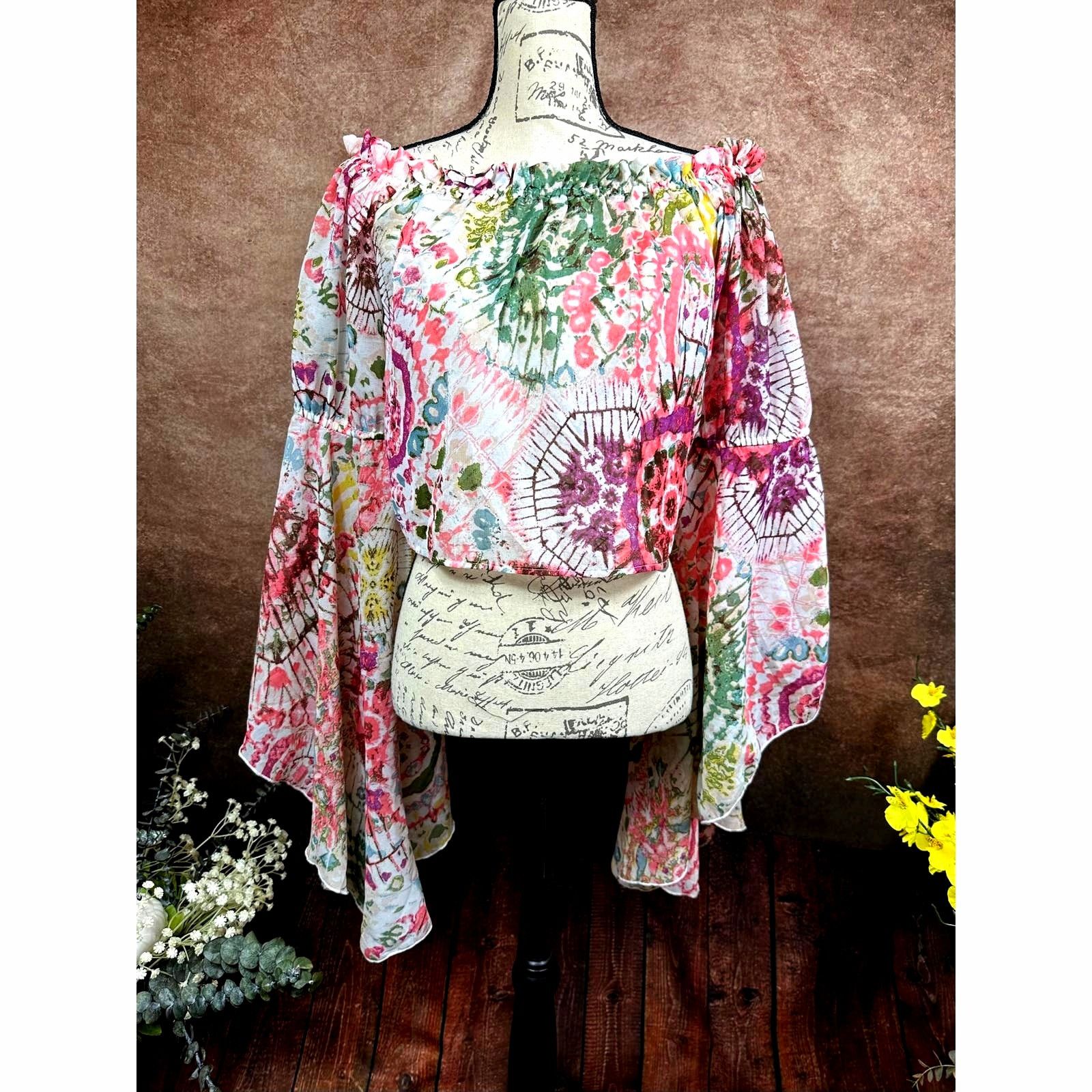 Other Live 4 Truth Floral Crop Top with Exaggerated Bell Sleeves S Size S / US 4 / IT 40 - 2 Thumbnail