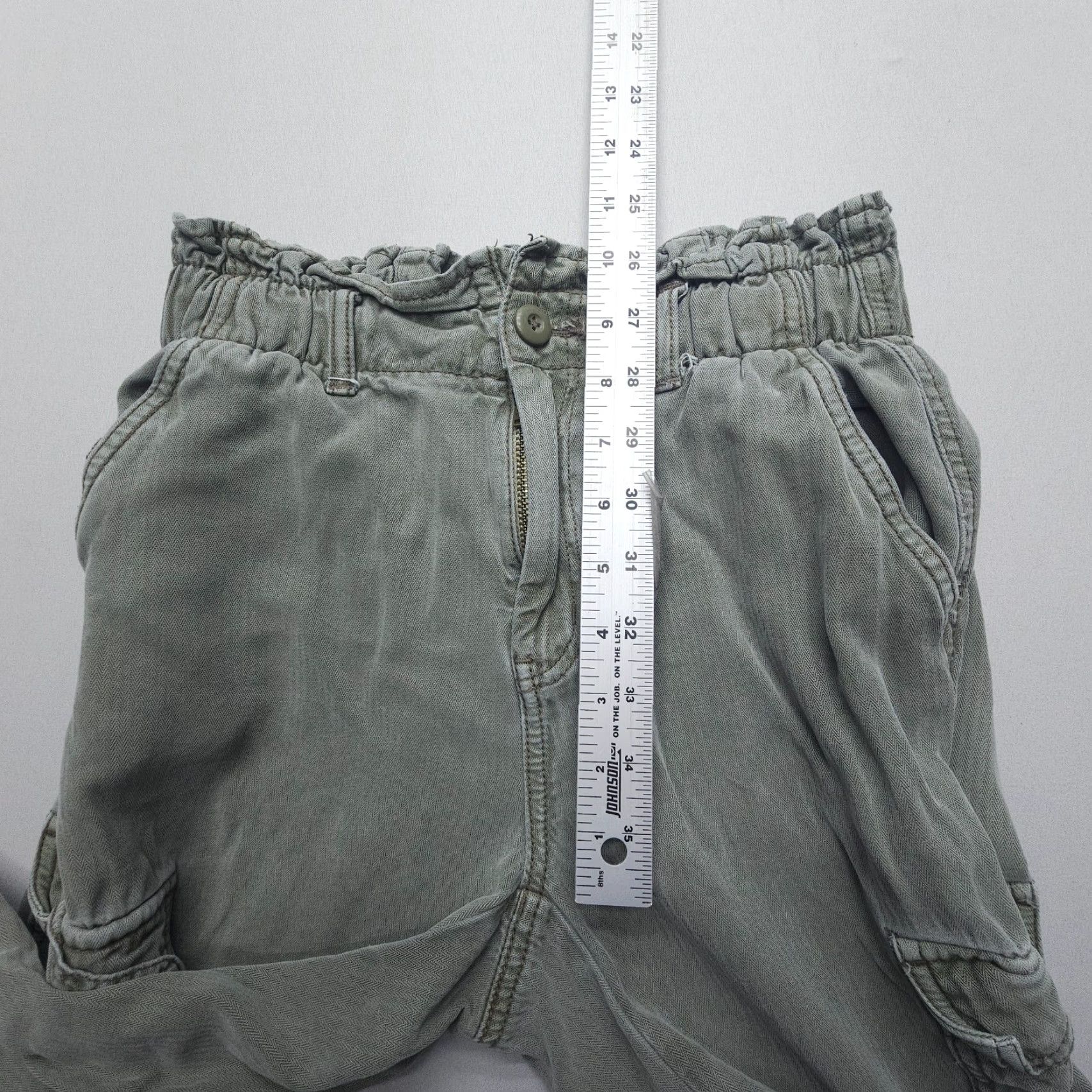 American Eagle Outfitters American Eagle Cargo Pants Womens 0 Green Lyocell Jogger Short Relaxed Army Size 25" / US 0 / IT 36 - 5 Thumbnail