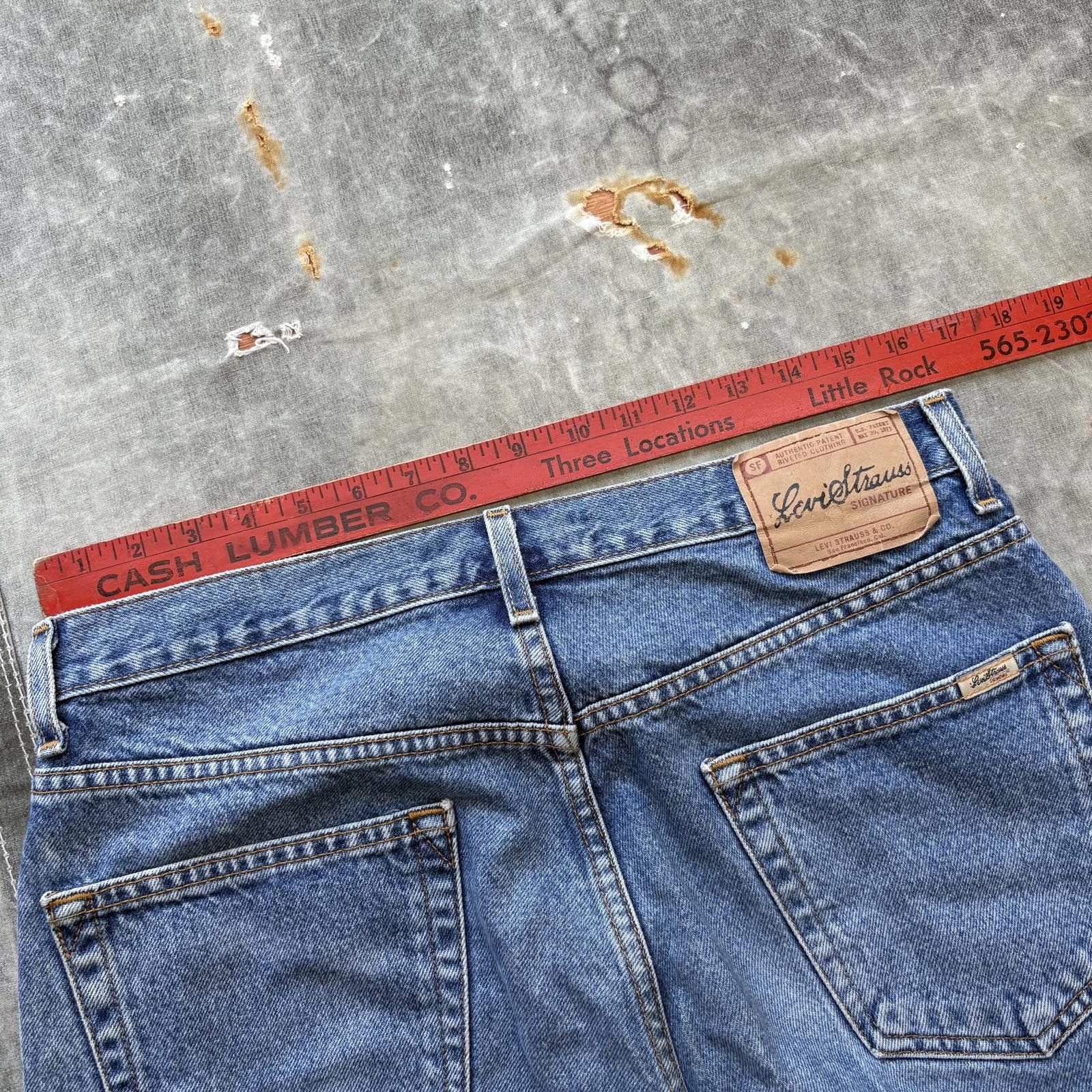 Levi's Vintage Y2K Levi’s Grunge Skater Baggy Denim Shorts Jorts Size US 33 - 4 Thumbnail