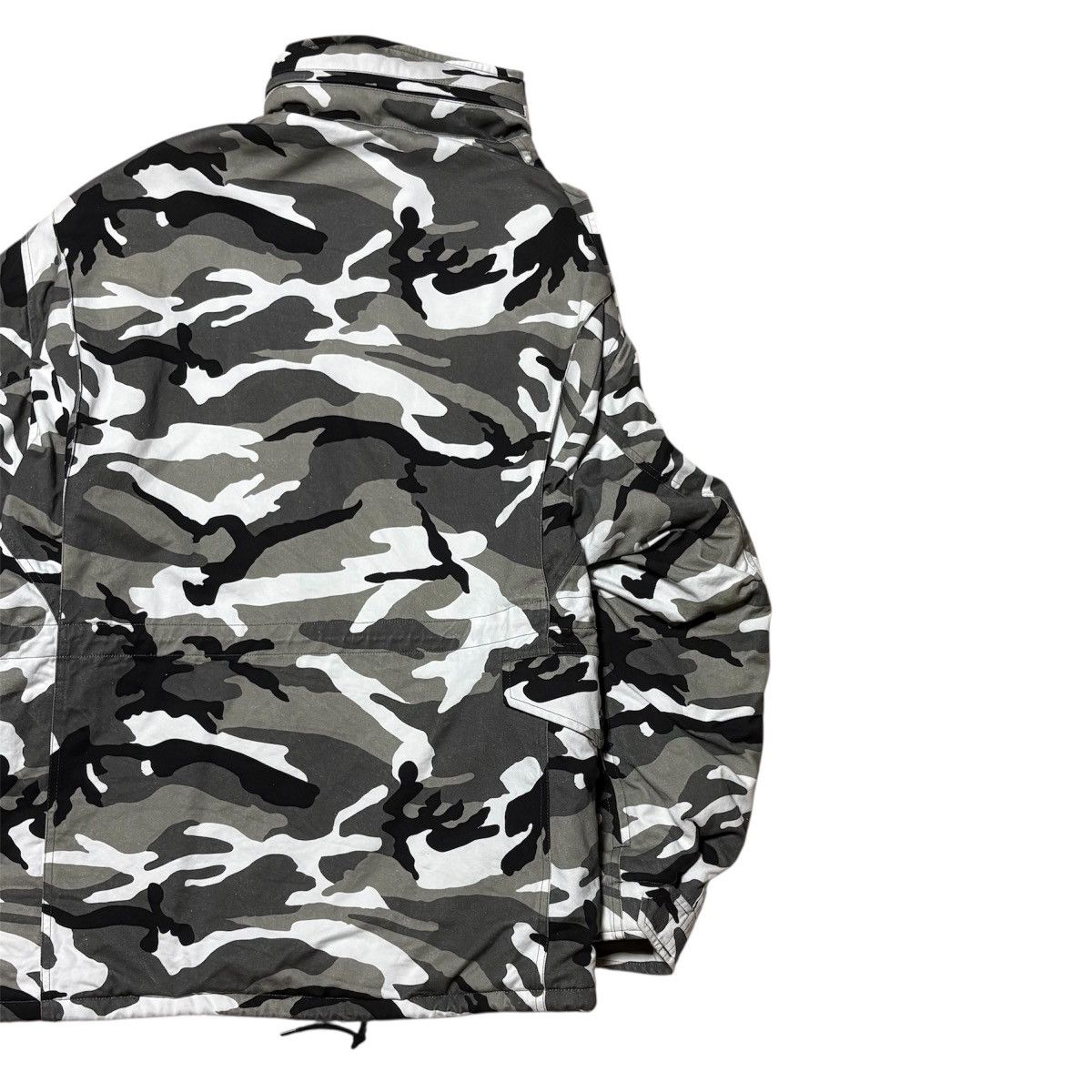 Balenciaga FALL 21 BALENCIAGA BY DEMNA CAMO MULTI JACKET Size US XS / EU 42 / 0 - 13 Thumbnail
