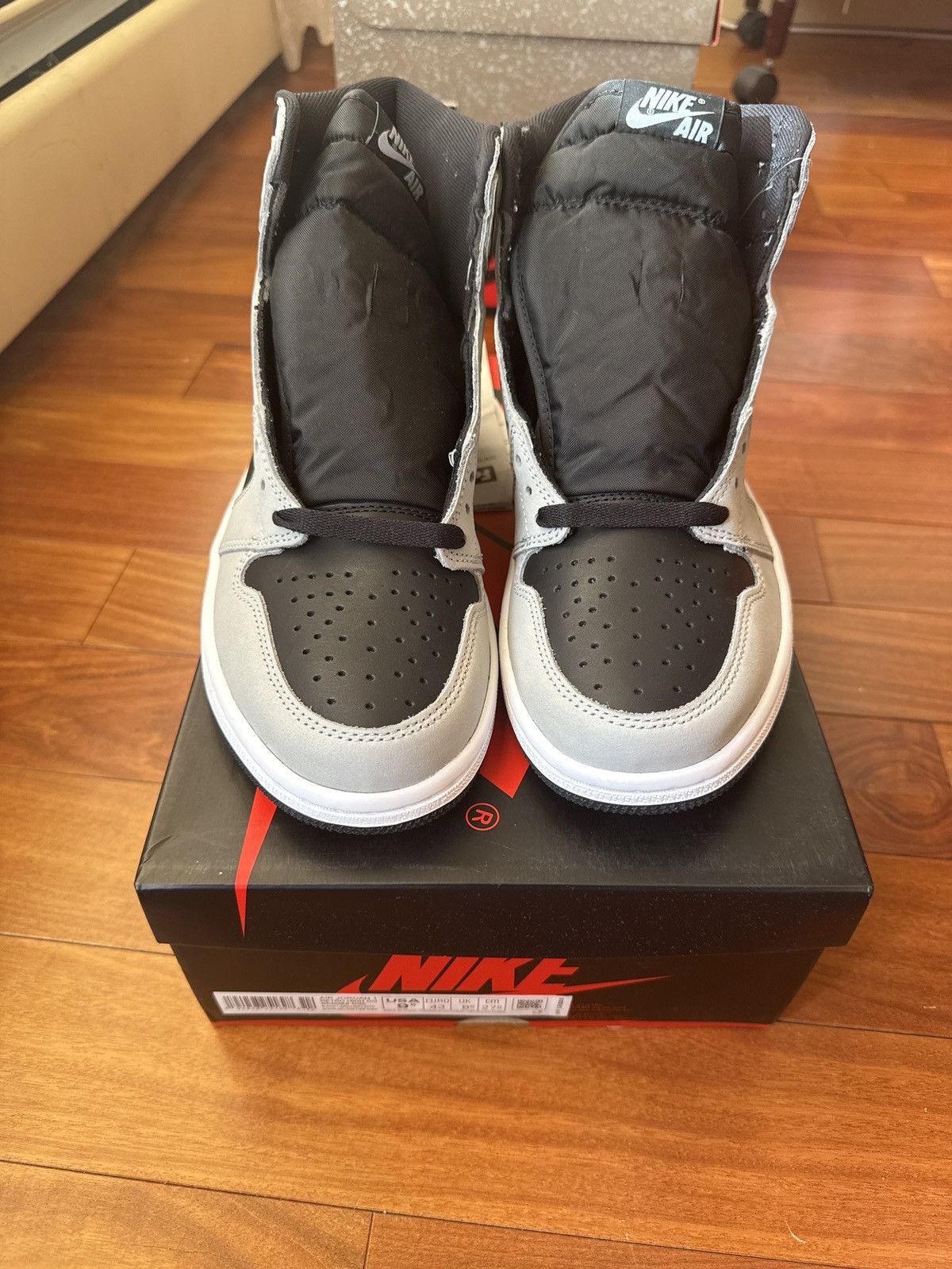 Jordan Brand Jordan 1 Reverse Shadow Size US 9.5 / EU 42-43 - 4 Thumbnail