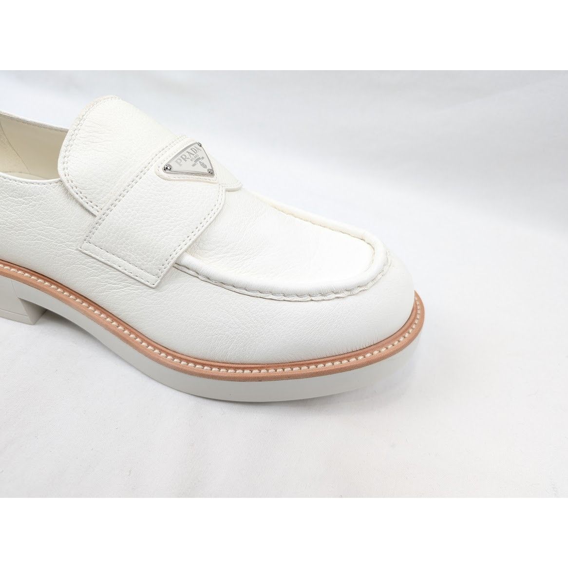 Prada o1rshd1 50mm triangle-logo leather loafers in white Size US 11 / EU 44 - 3 Thumbnail
