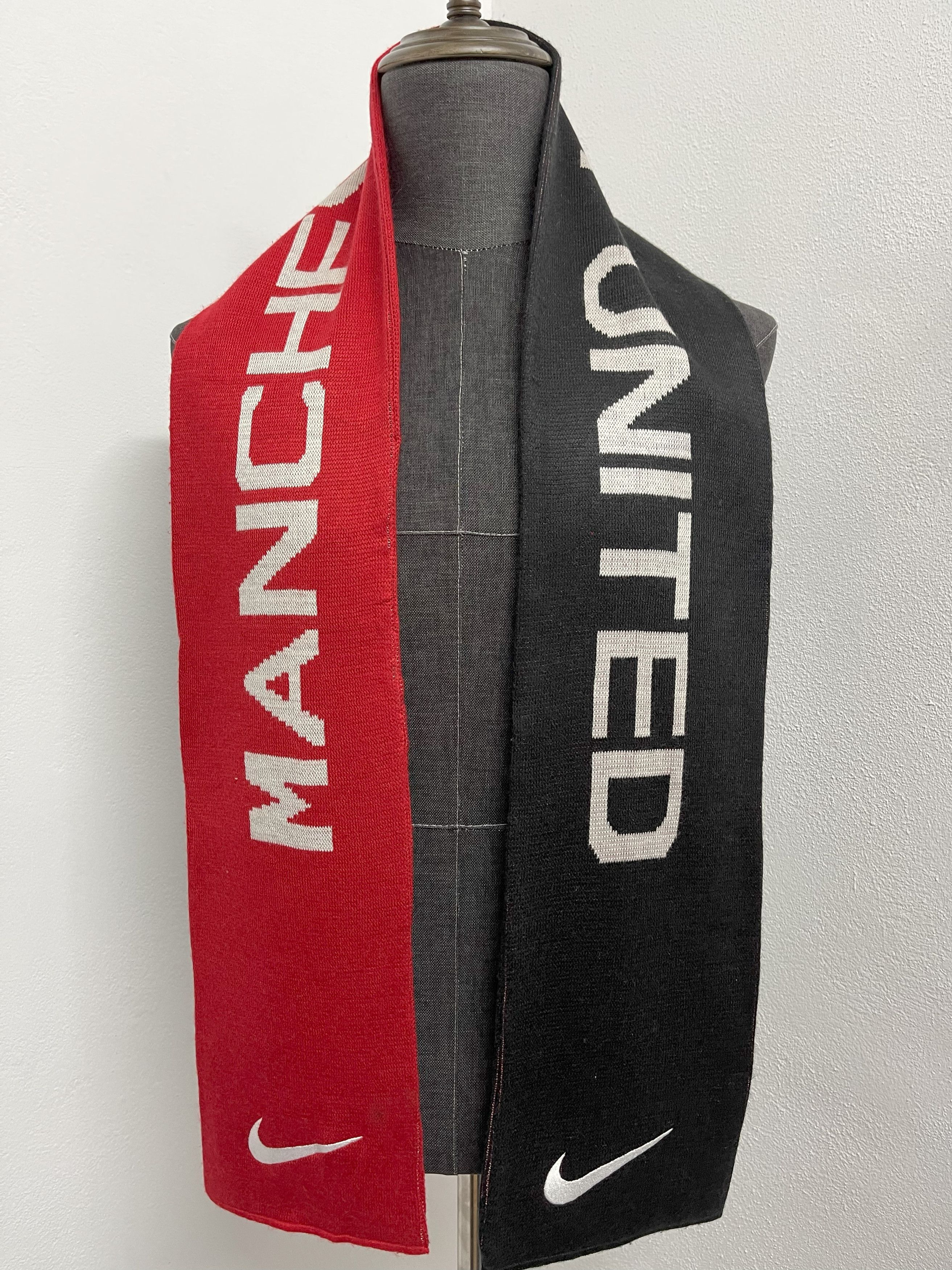 Nike Manchester United Scarf / Muffler - 6090 Size ONE SIZE - 1 Thumbnail