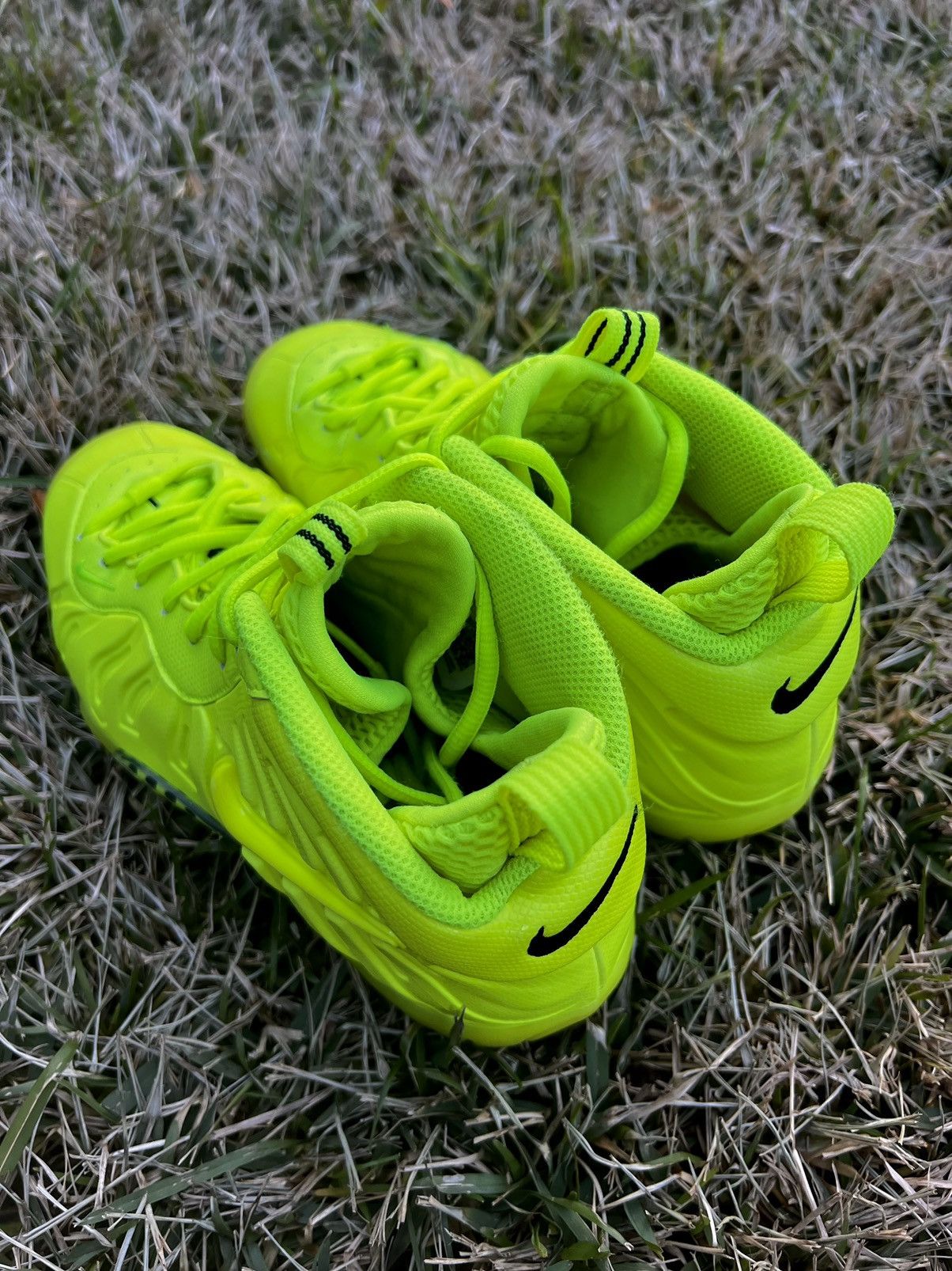 Nike CLEAN Nike Air Foamposite Volt 2021 size 5.5 Womens Shoes Size US 5.5 / IT 35.5 - 5 Thumbnail