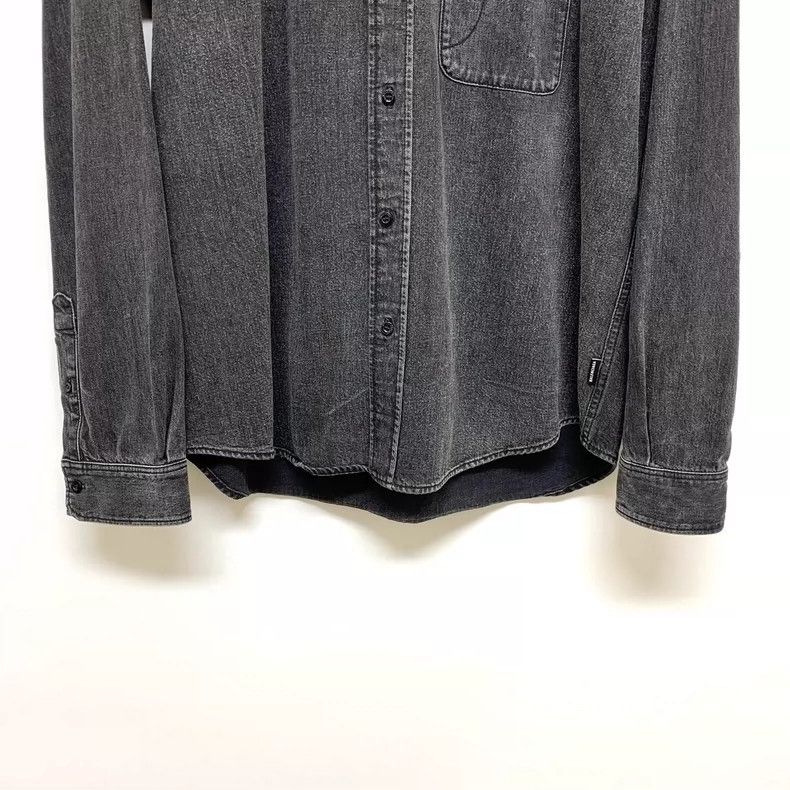 Balenciaga Balenciaga size 39 Washed denim shirt with logo on back Size US XS / EU 42 / 0 - 4 Thumbnail