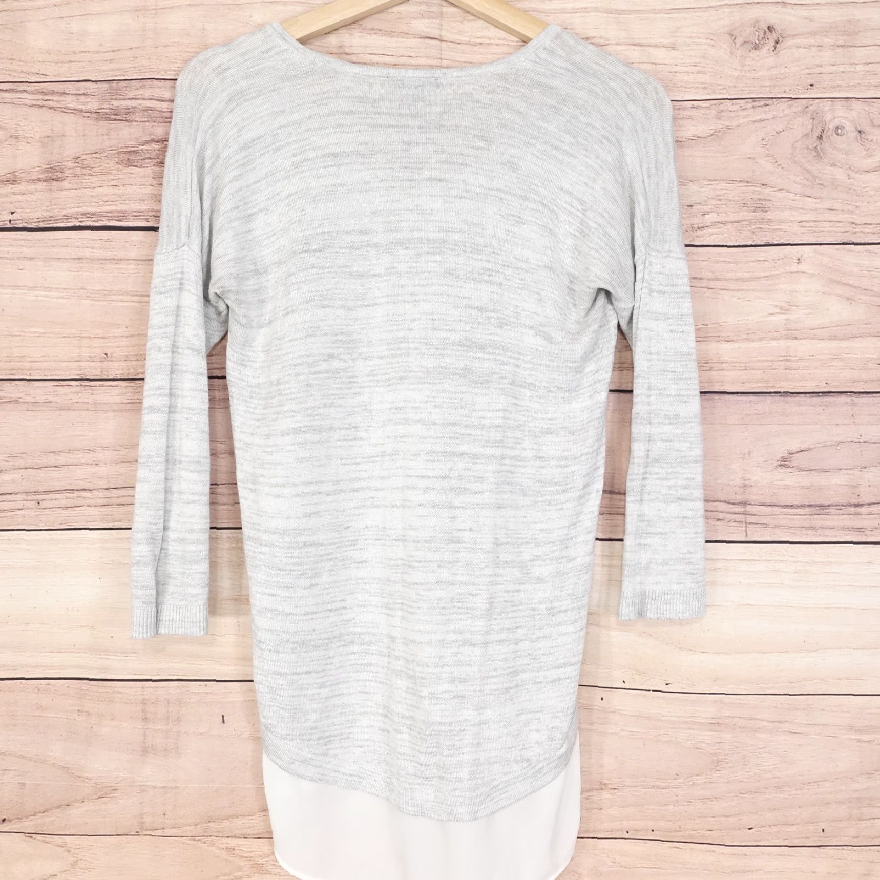 Express EXPRESS Women's Sweater Shirt Pullover Lightweight Knit S Small Gray / Gray Light Rayon Pullover Sweater 90s? Size S / US 4 / IT 40 - 4 Thumbnail