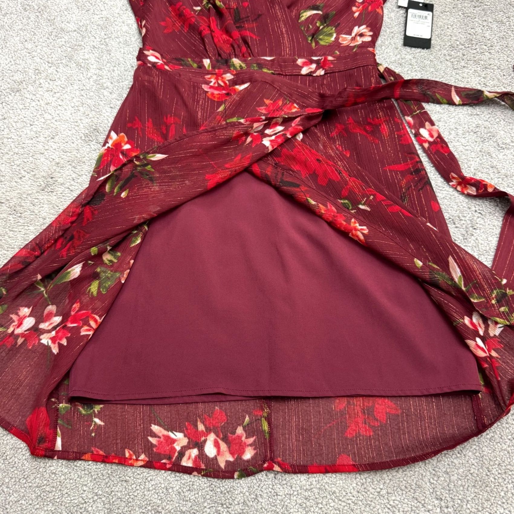 Guess GUESS Wrap Dress 0 Long Sleeve Floral Red V-Neck Knee Length NWT Size XS / US 0-2 / IT 36-38 - 5 Thumbnail