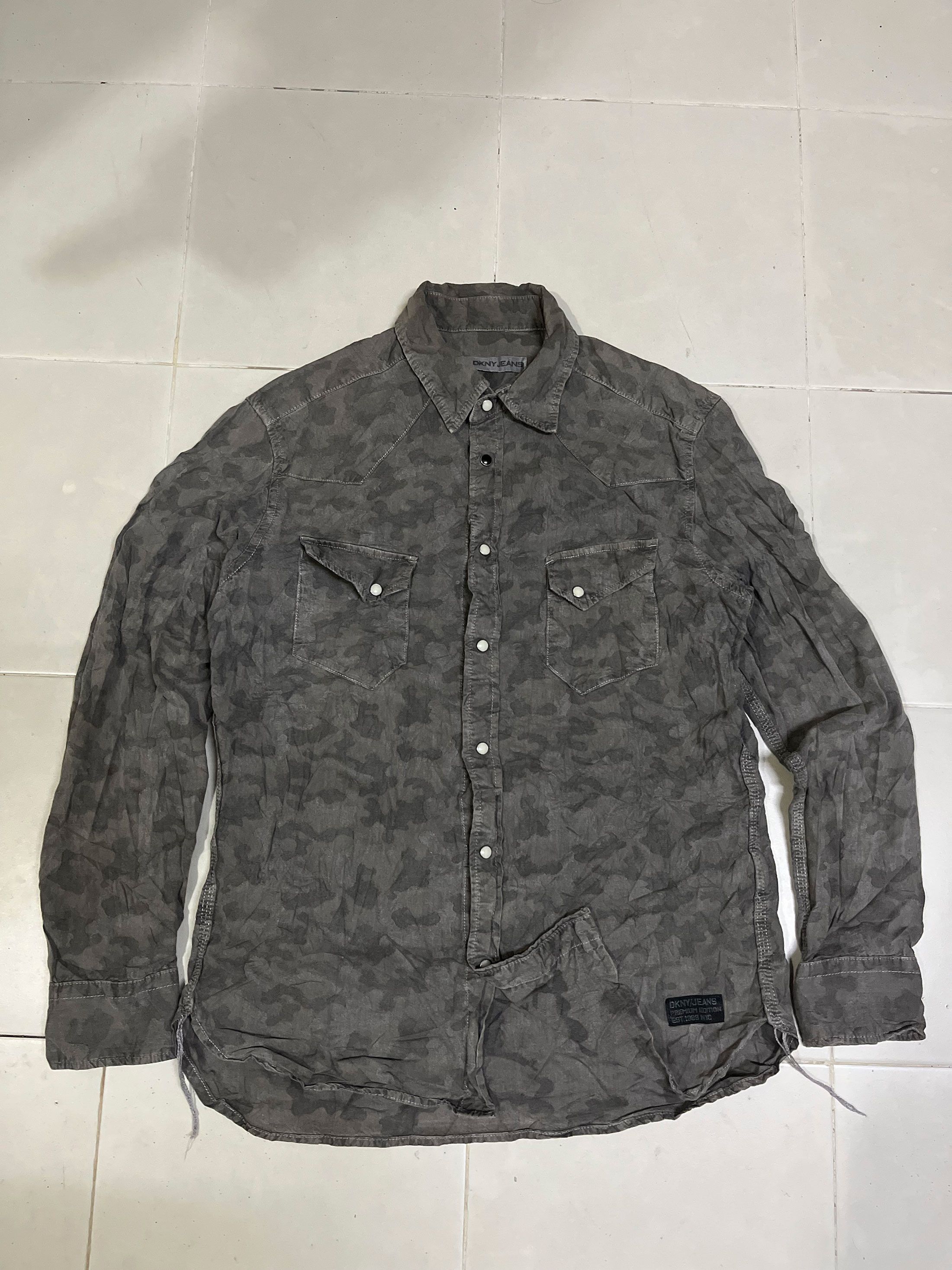 DKNY × Designer DKNY Camouflage Long Sleeve Western Pearl Snap Size US L / EU 52-54 / 3 - 1 Thumbnail