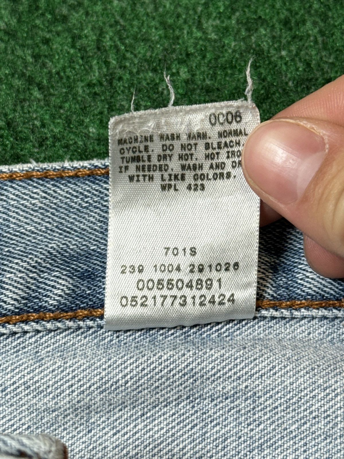 Levi's × Levi's Vintage Clothing × Vintage Y2K Levi’s 550 Relaxed Fit Wide Leg Baggy Light Wash Jeans Size US 35 - 5 Thumbnail