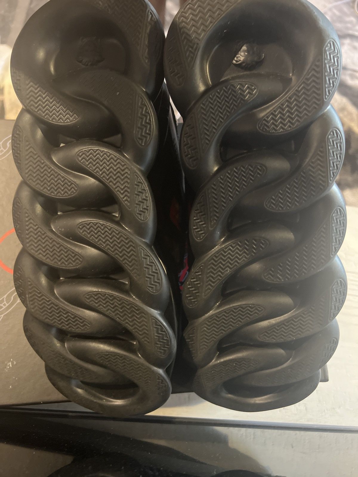 Versace Chain Reaction twill