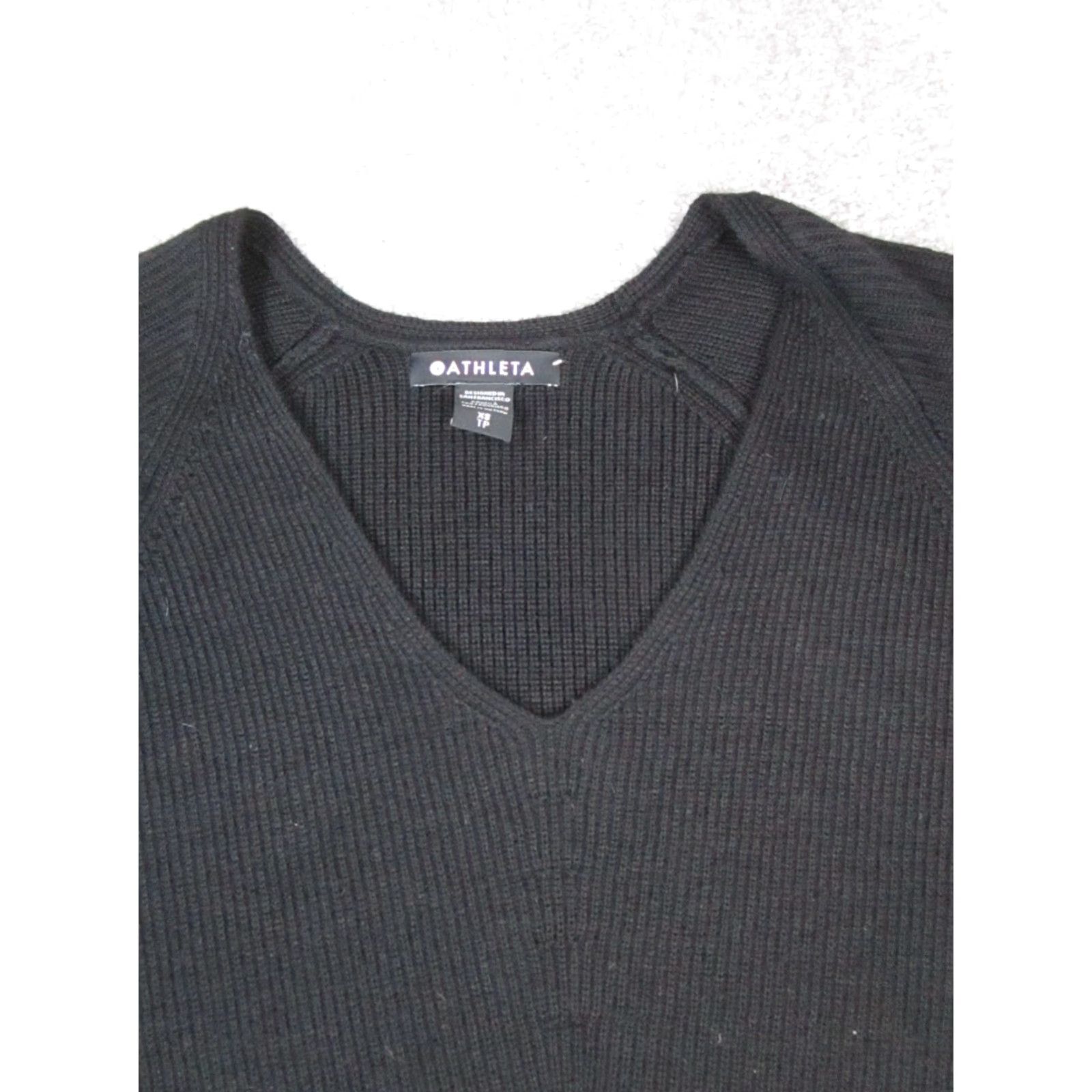 Athleta Athleta Sweater Womens XS Black Knit Pullover Size XS / US 0-2 / IT 36-38 - 2 Thumbnail