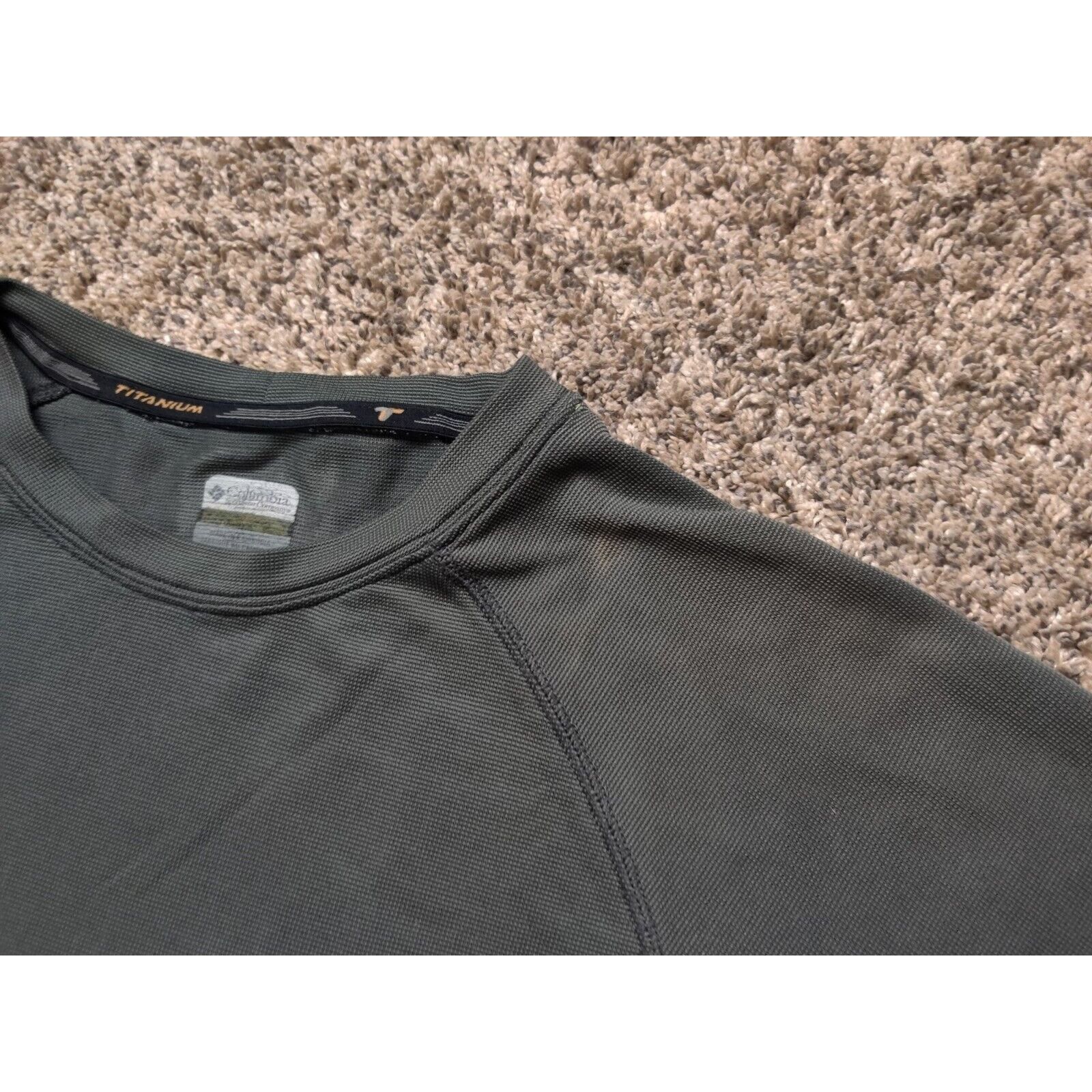 Columbia Columbia Shirt Adult Mens Large Solid Gray Titanium Size US L / EU 52-54 / 3 - 3 Thumbnail
