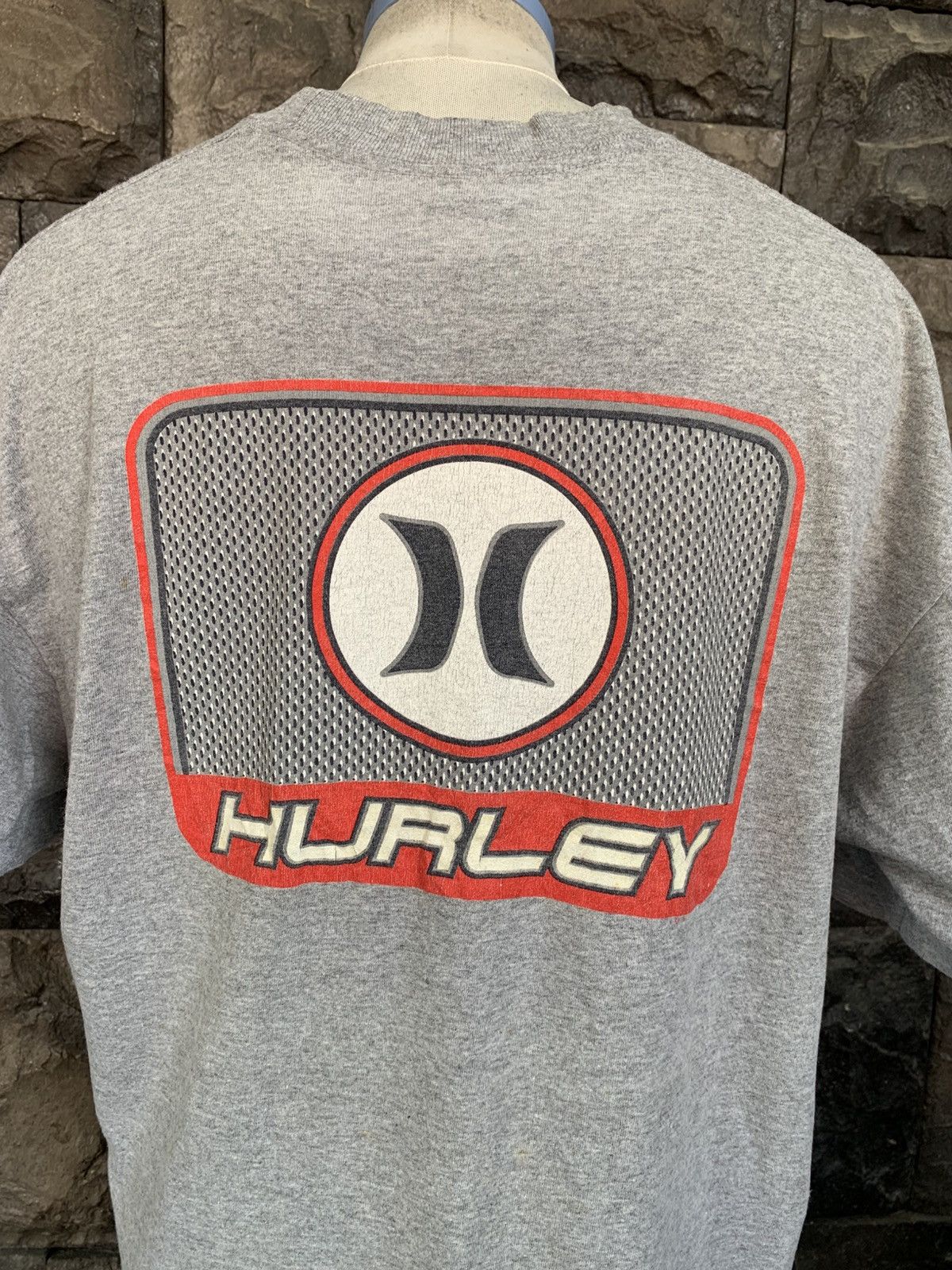 Hurley Vintage Hurley Big Logo T shirt Size US L / EU 52-54 / 3 - 1 Thumbnail