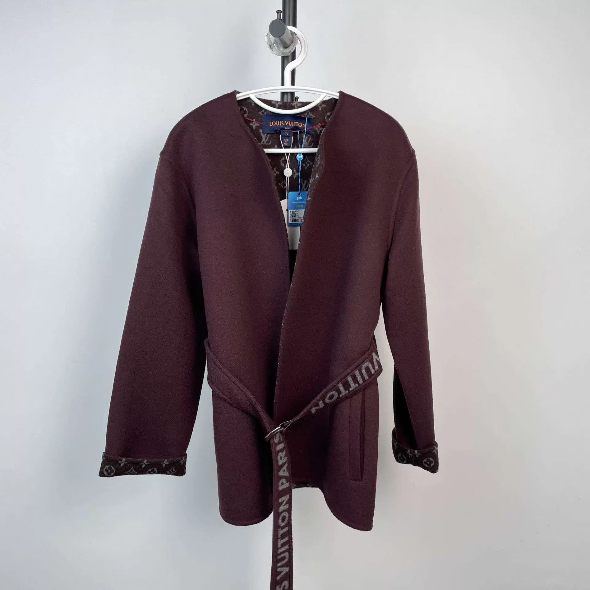 Louis Vuitton LV Burgundy Cashmere Coat 38 Size S / US 4 / IT 40 - 1 Thumbnail