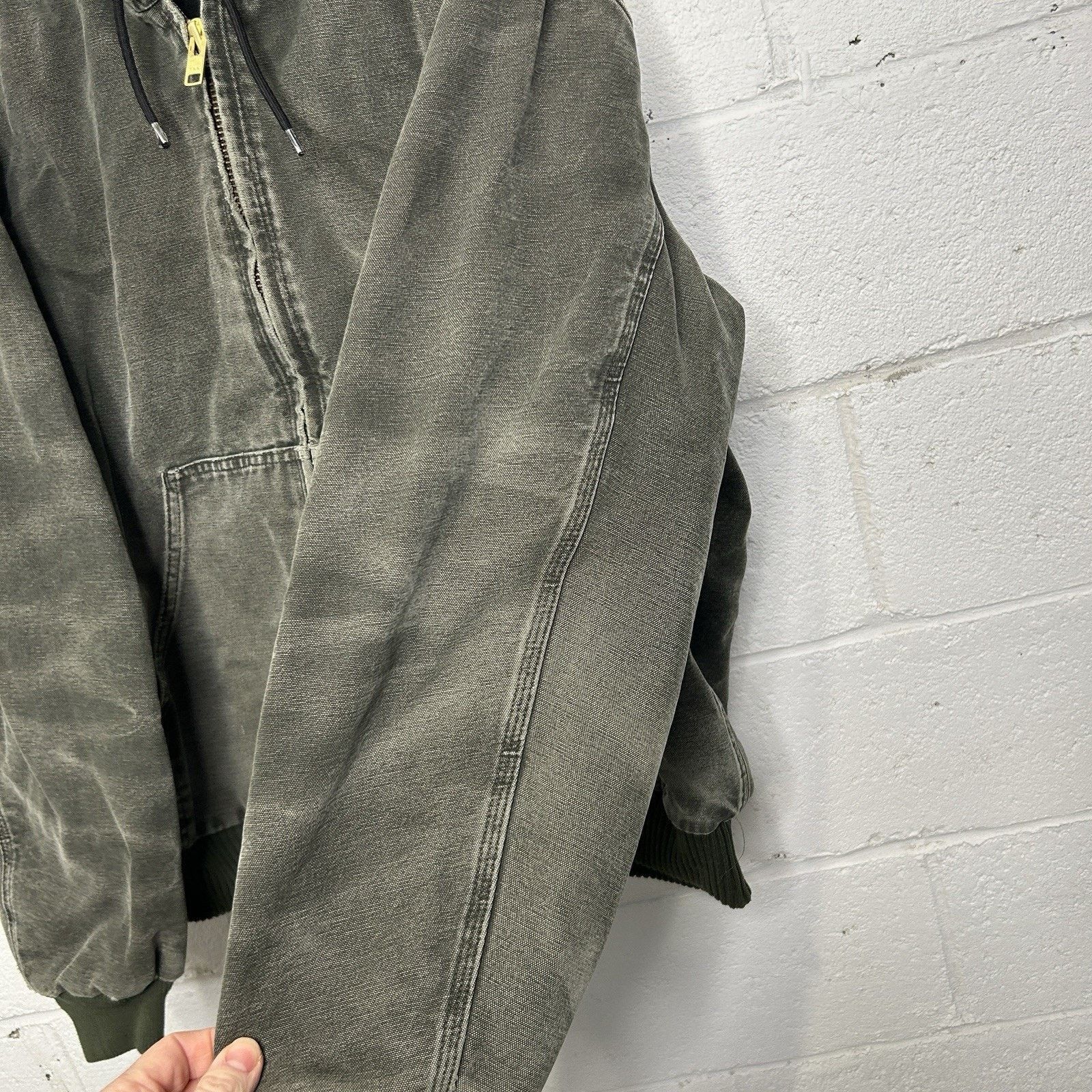 Carhartt Vintage Carhartt Quilted Hooded Active Jacket “Moss” J130 Size US L / EU 52-54 / 3 - 8 Thumbnail