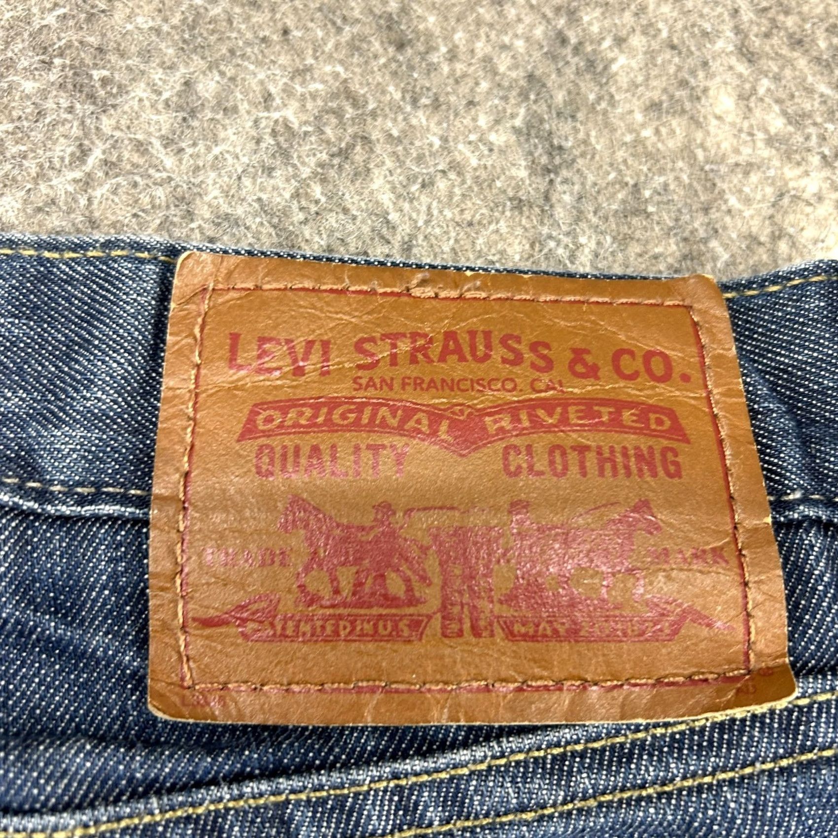 Levi's VINTAGE Levi's 514 Jeans Mens 33x32 Blue Straight Slim Fit Dark Wash Cotton 90s Mens Jeans Regular 5-Pocket Design Blue Levi's 500 Series Size US 33 - 7 Thumbnail