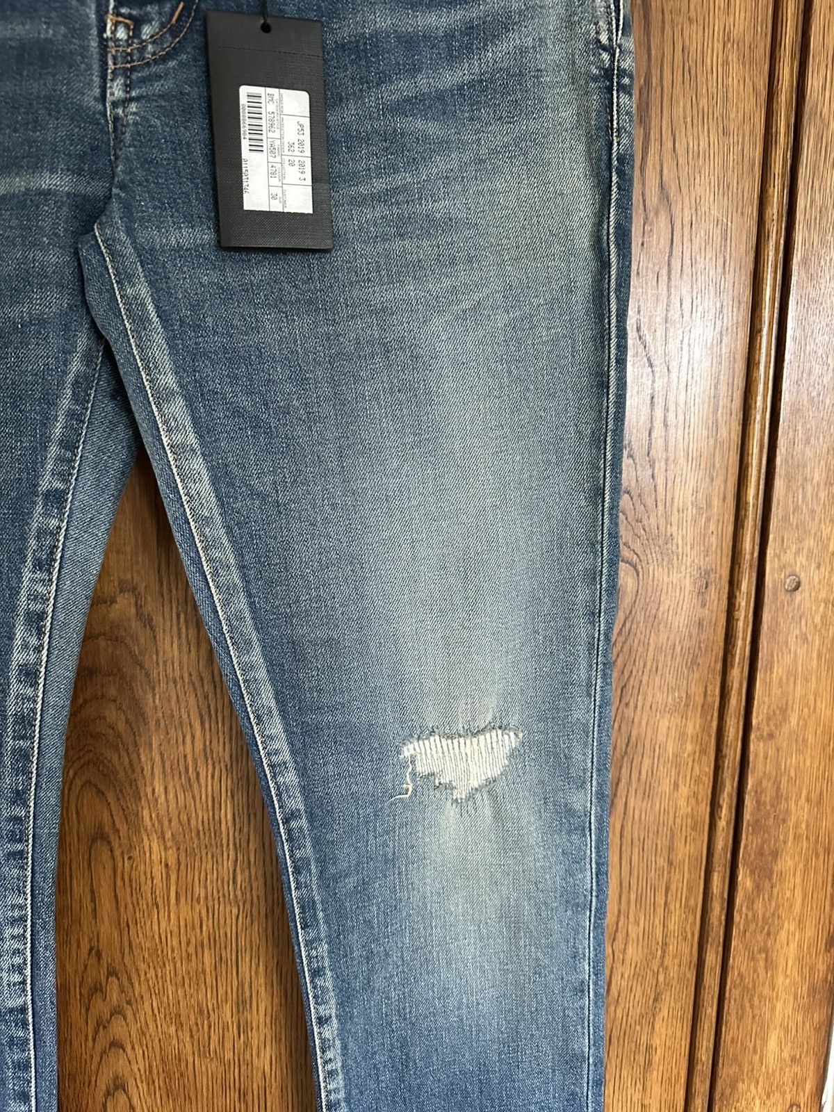 Saint Laurent Paris FW19 Saint Laurent distressed ripped jeans BNWT 30 D02 Size US 30 / EU 46 - 10 Thumbnail