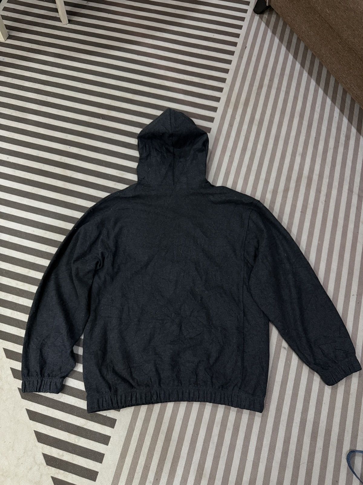 Uniqlo 🔥🔥🔥ARCHIVE UNIQLO HOODIE SWEATSHIRTS Size US M / EU 48-50 / 2 - 13 Thumbnail