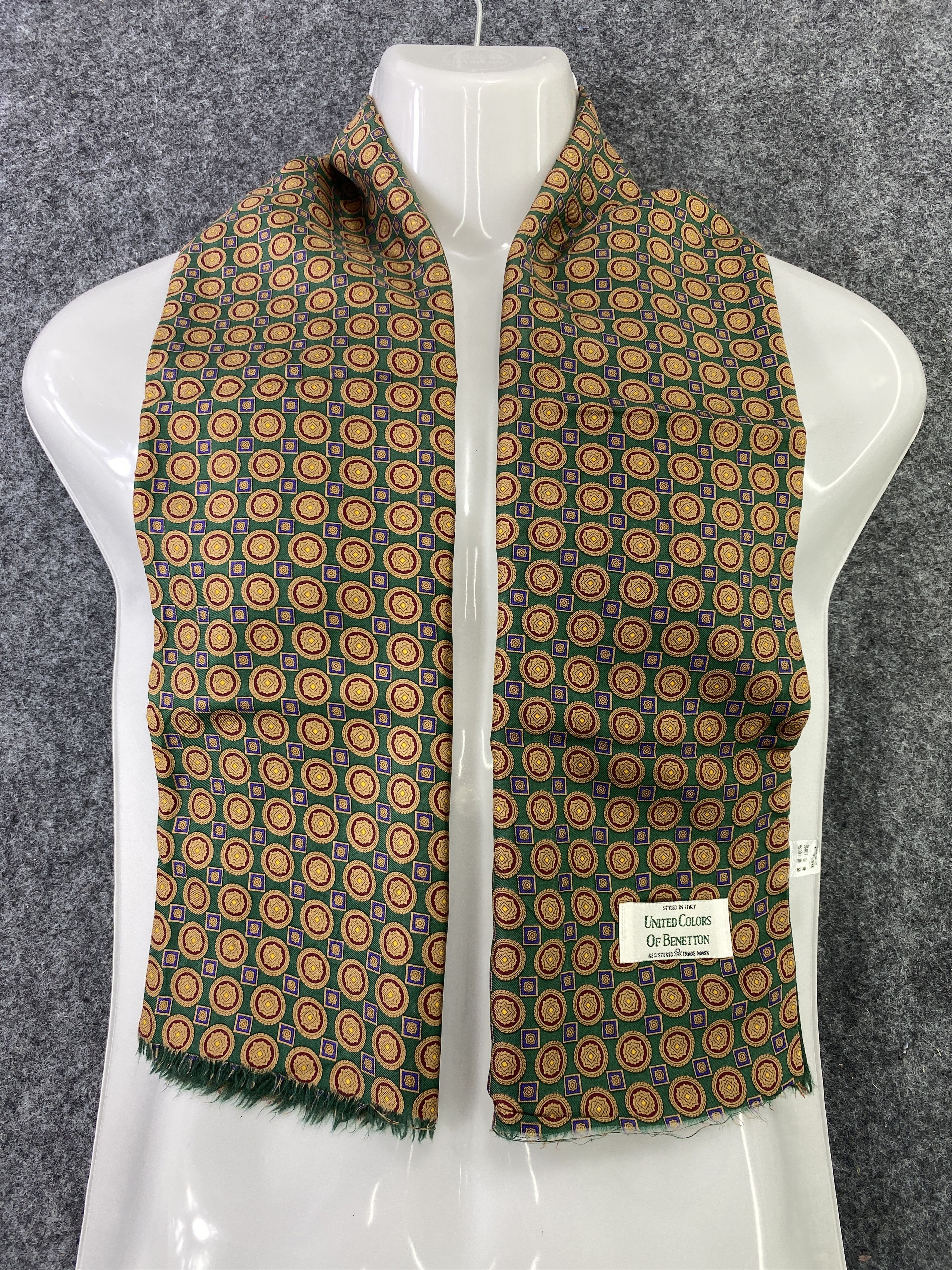 United Colors Of Benetton United Colors Of Benetton Scarf / Muffler / Neckwear -T392 Size ONE SIZE - 1 Thumbnail