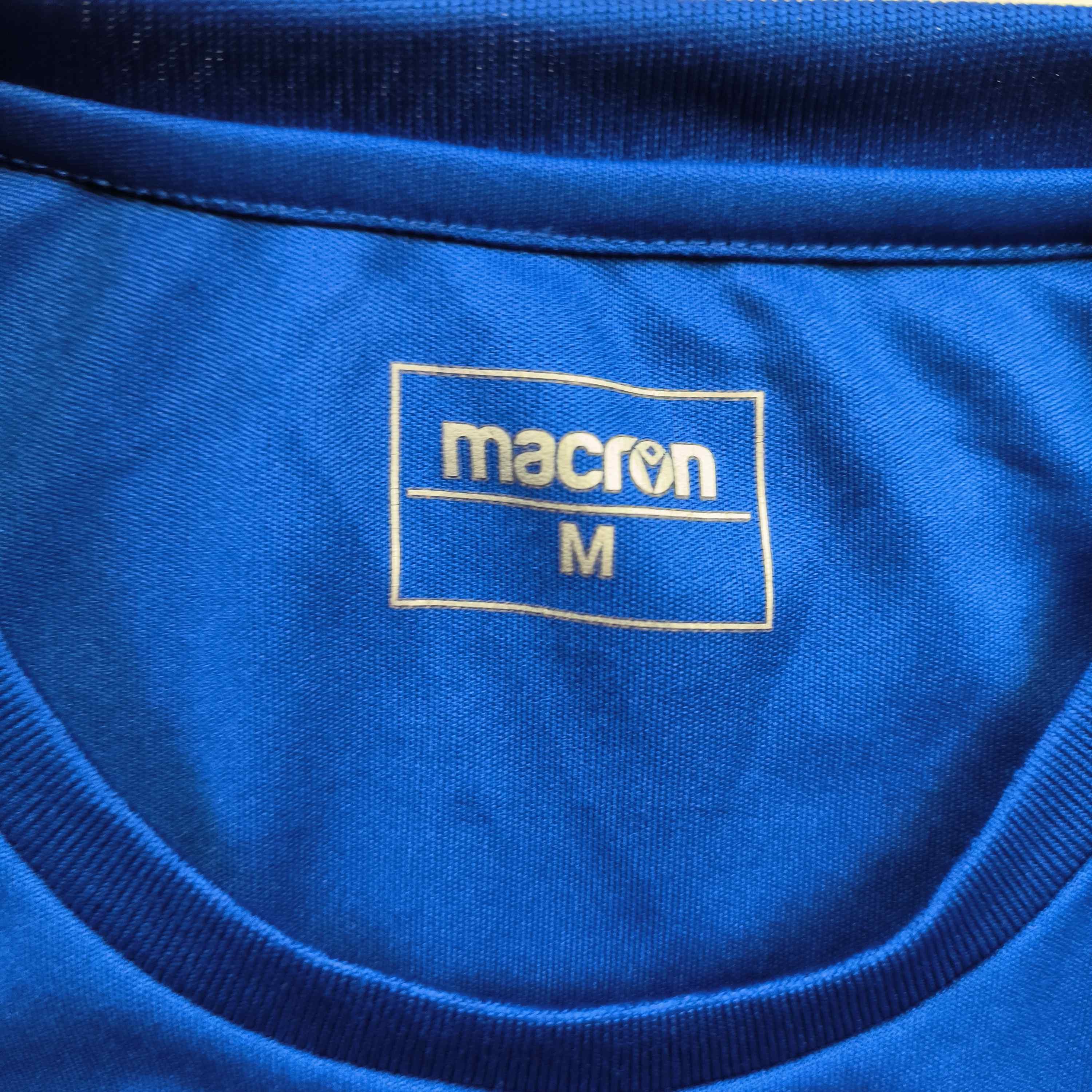 Macron Rushden & Diamonds Macron training football jersey size M Size US M / EU 48-50 / 2 - 4 Thumbnail