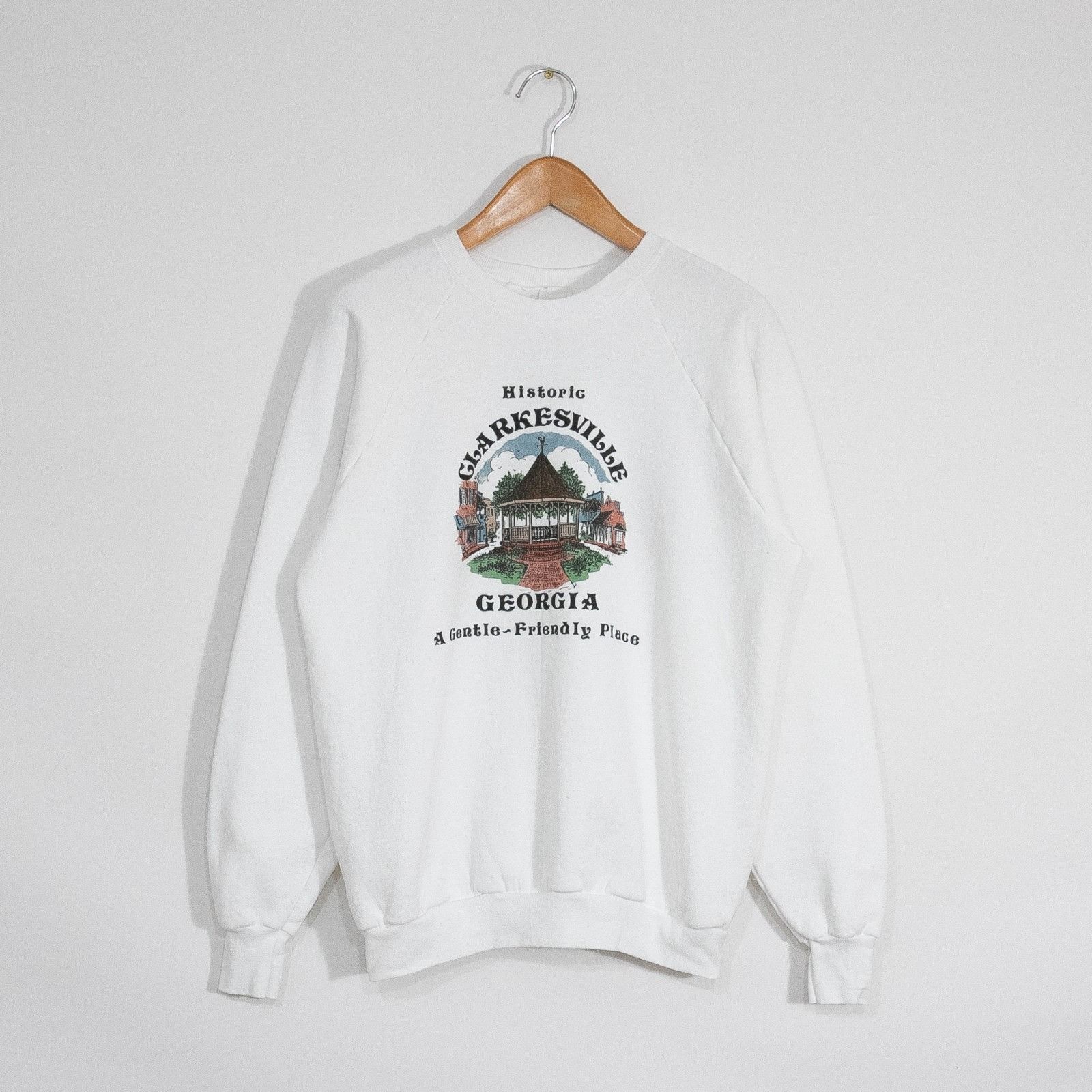 Vintage Vintage 80s Clarkesville Georgia Sweatshirt Large - Raglan Size US XL / EU 56 / 4 - 1 Thumbnail