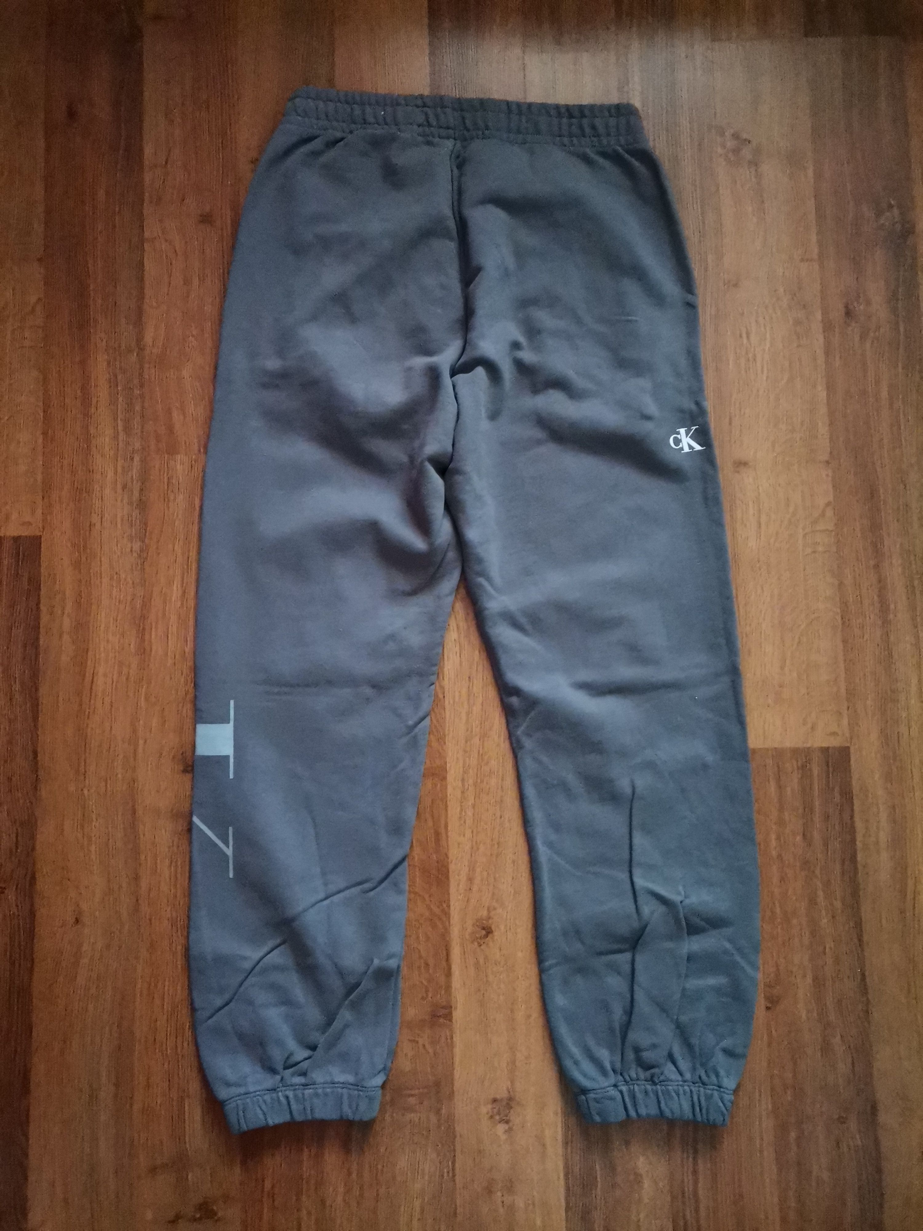 Calvin Klein Calvin Klein Jeans Sweatpants Size US 30 / EU 46 - 5 Thumbnail