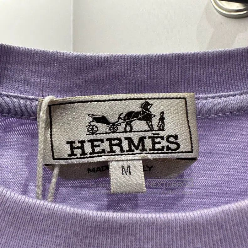 Hermes Hermes Logo Embossed Short-Sleeve T-Shirt Size M / US 6-8 / IT 42-44 - 3 Thumbnail