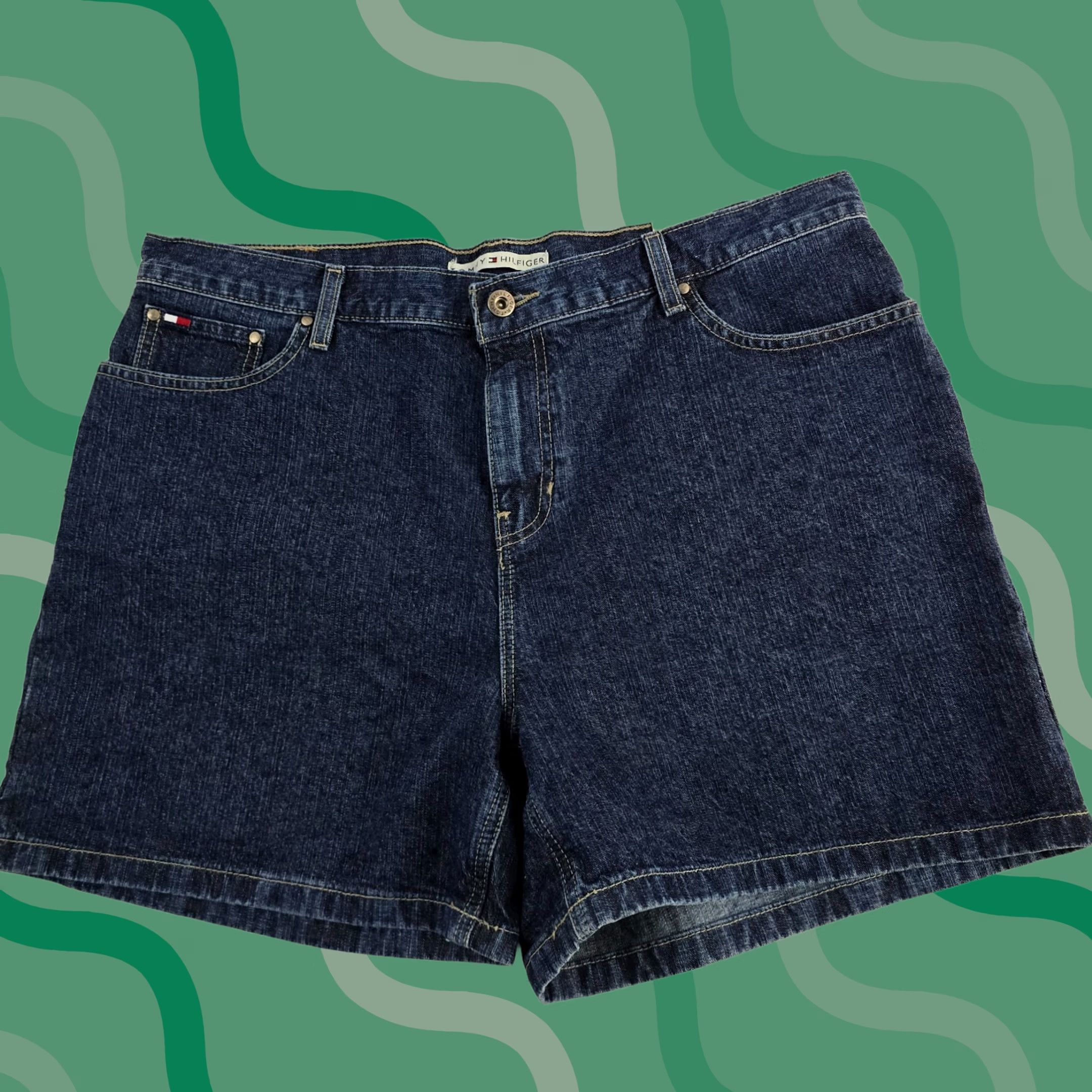 Tommy Hilfiger Tommy Hilfiger Boyfriend Denim Cut-Off Shorts blue 14 NWT Vintage: No M/L 5-Pocket Design Women Short Casual Summer 14 Womens Jeans Shorts Banana Size 36" / US 14 / IT 50 - 1 Thumbnail