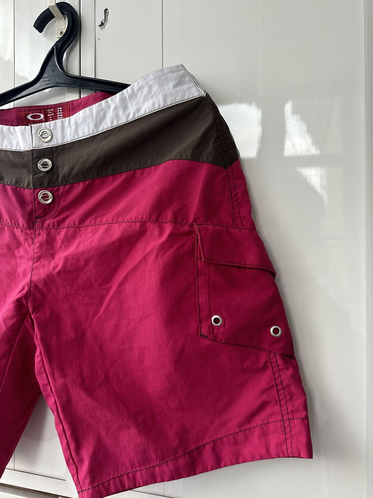 Oakley Vintage Oakley Nylon Shorts Sportswear Size US 34 / EU 50 - 9 Thumbnail