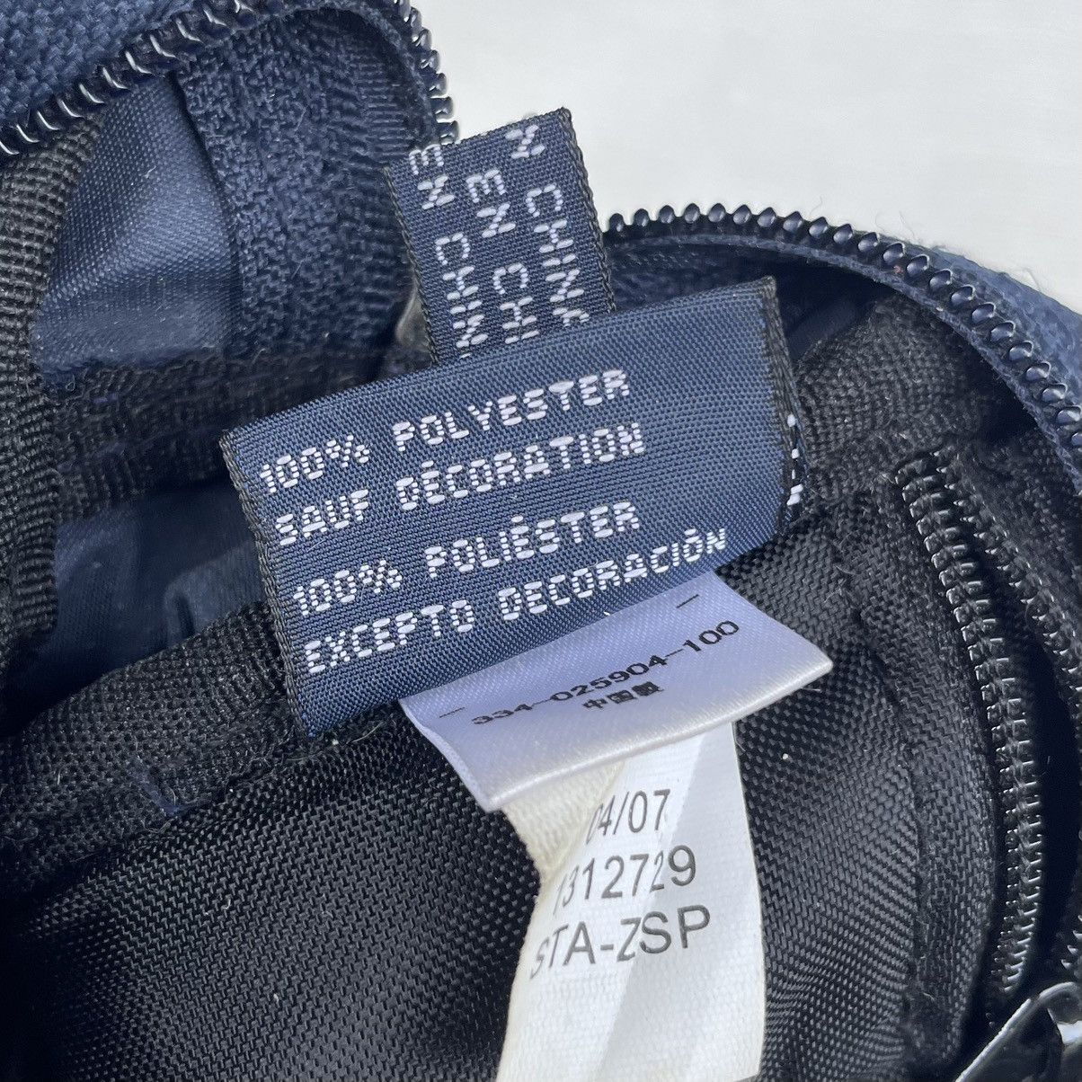 Tommy Hilfiger × Vintage Tommy Hilfiger Small Logo Blue Crossbody Size ONE SIZE - 12 Thumbnail