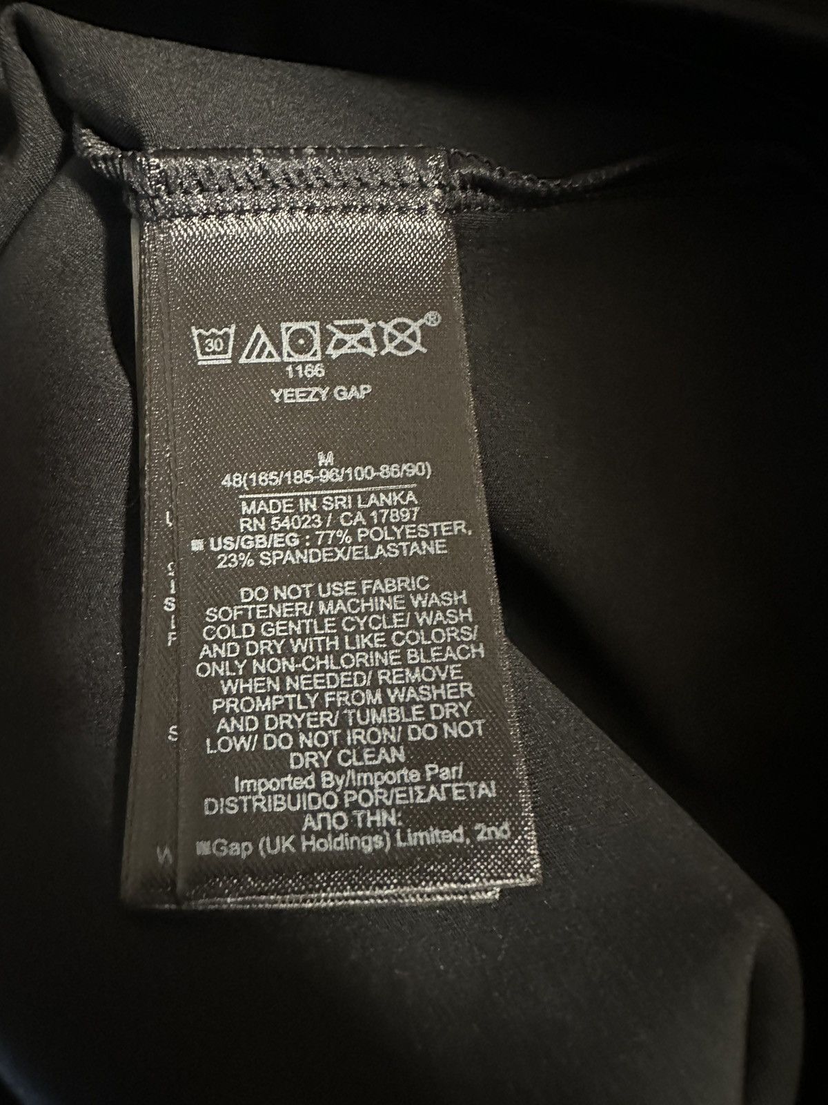 Balenciaga × Gap × Kanye West Yeezy gap balenciaga long sleeve second skin size medium Size US M / EU 48-50 / 2 - 5 Thumbnail