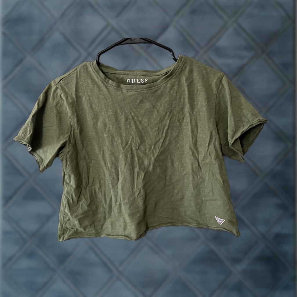 Guess VINTAGE GUESS Army Green Micro Crop Top Short Sleeve Crew Neck Womens M Cropped 90s Logo Patch Shirt Size M / US 6-8 / IT 42-44 - 1 Thumbnail