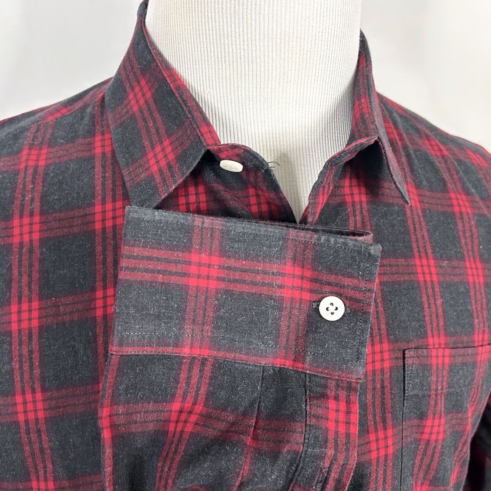 Vintage 7 Diamonds Large Casual Shirt Button-Front 100% Cotton Red Plaid Dark Gray Men's Long Sleeve Front-Button Shirt Size US L / EU 52-54 / 3 - 4 Thumbnail