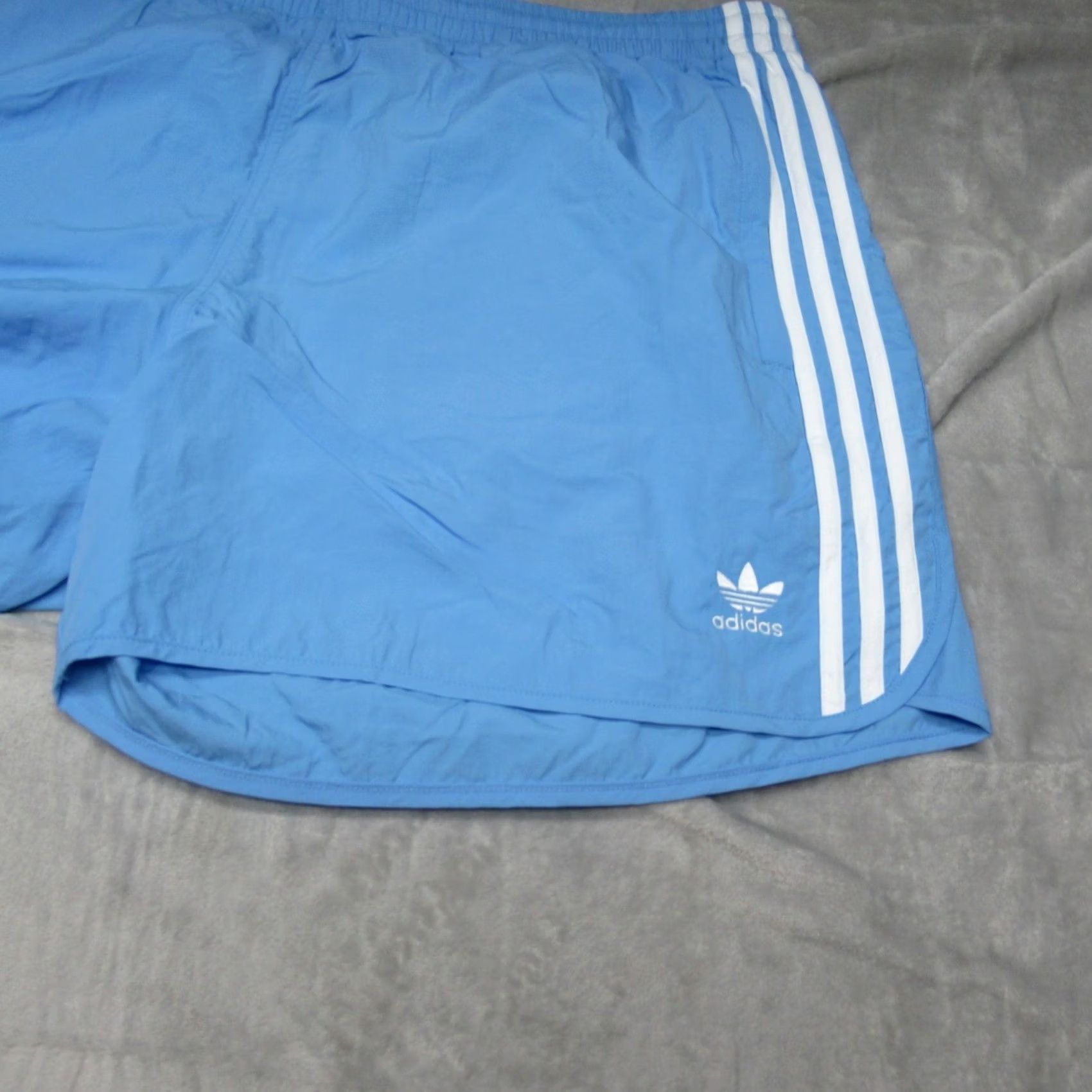 Adidas Adidas Shorts Mens 2XL Blue Drawstring Light Adicolor Sprinter Nylon Athletic Shorts Men 2XL Blue Striped 90s Style Size US 39 - 6 Thumbnail