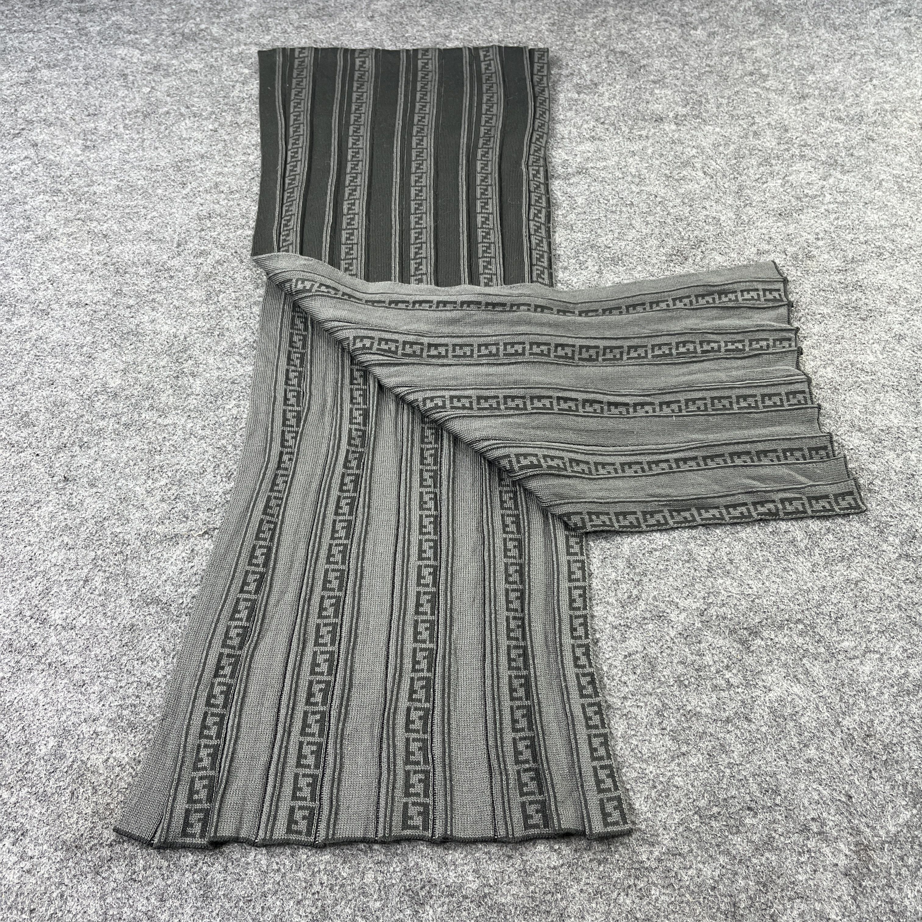 Fendi Fendi Scarf / Muffler / Neckwear T1260 Size ONE SIZE - 4 Thumbnail