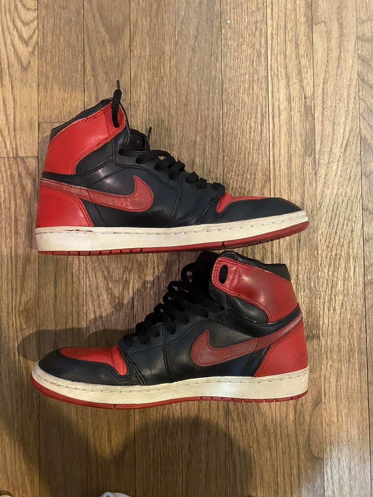 Jordan Brand × Nike Jordan 1 bred 2001 9.5 Size US 9.5 / EU 42-43 - 2 Thumbnail