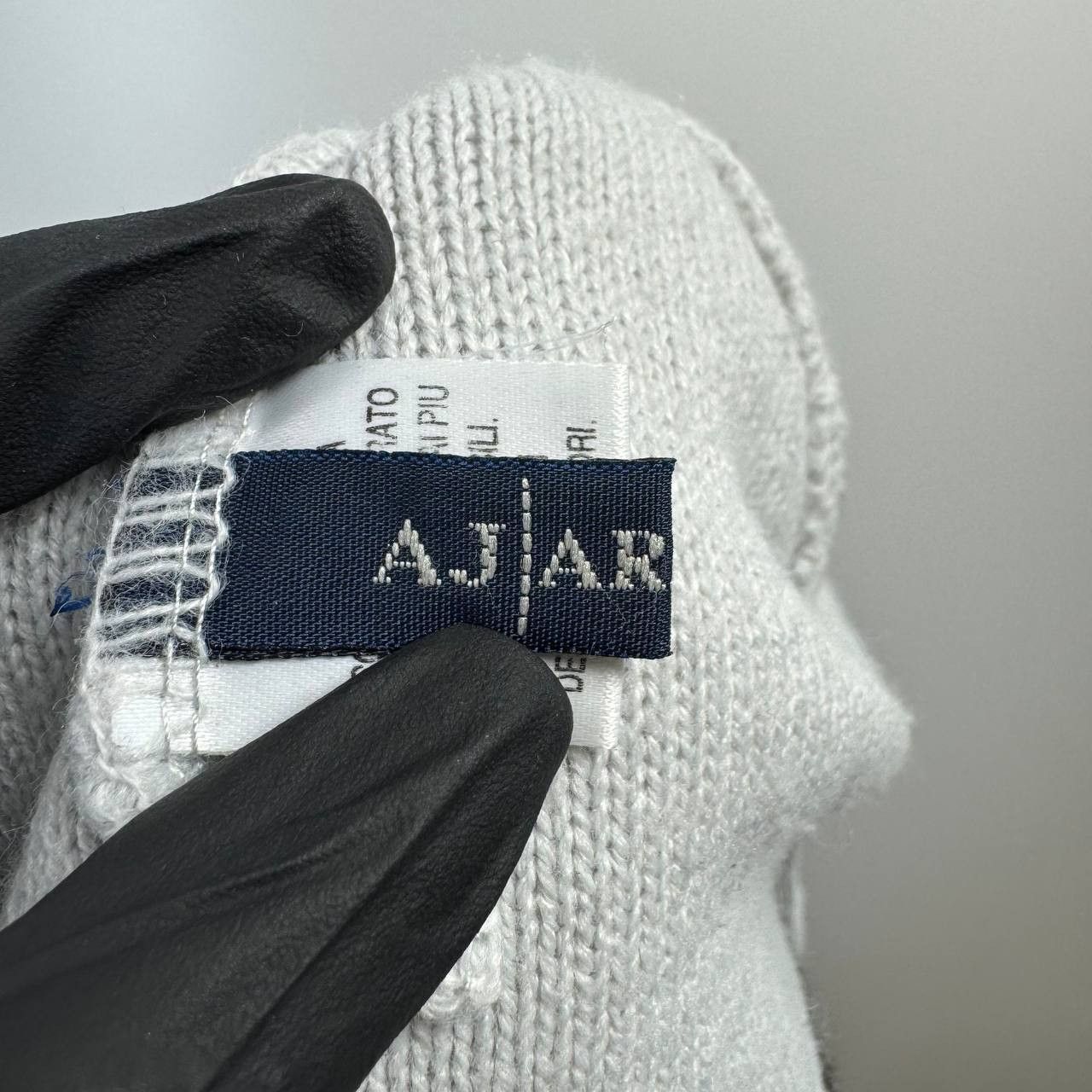 Armani Vintage Armani Knit Beanie Hat White Black Logo One Size Size ONE SIZE - 6 Thumbnail