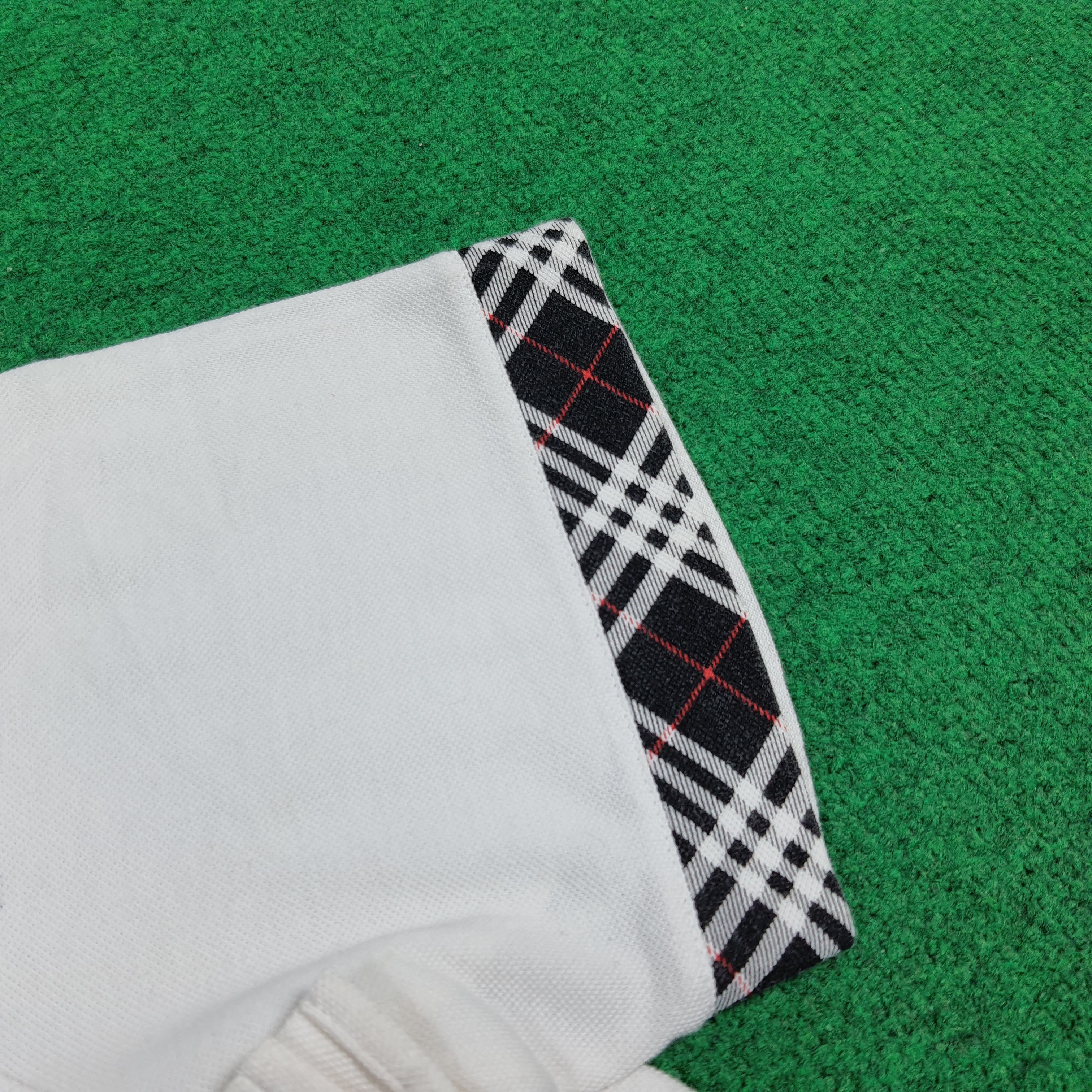 Burberry Vintage Burberrys' Nova Check Back Zipper Tshirt C285N4 Size M / US 6-8 / IT 42-44 - 7 Thumbnail