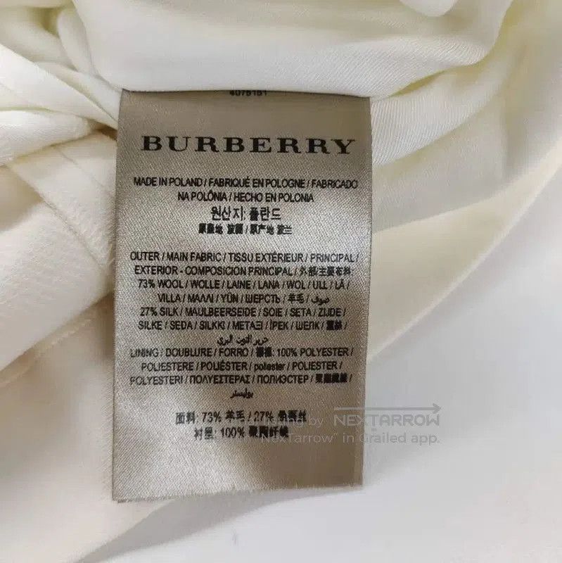 Burberry Burberry White Wool Women's Skirt. Size 23" - 4 Thumbnail
