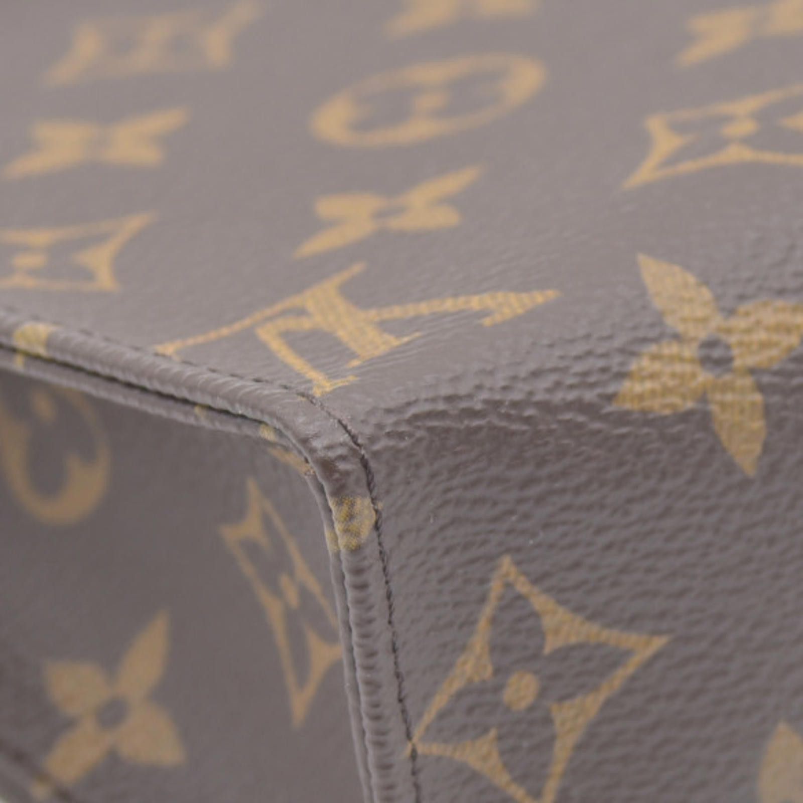 Louis Vuitton $885 Louis Vuitton Monogram Toiletry Pouch 19 Red RFID Size ONE SIZE - 7 Thumbnail