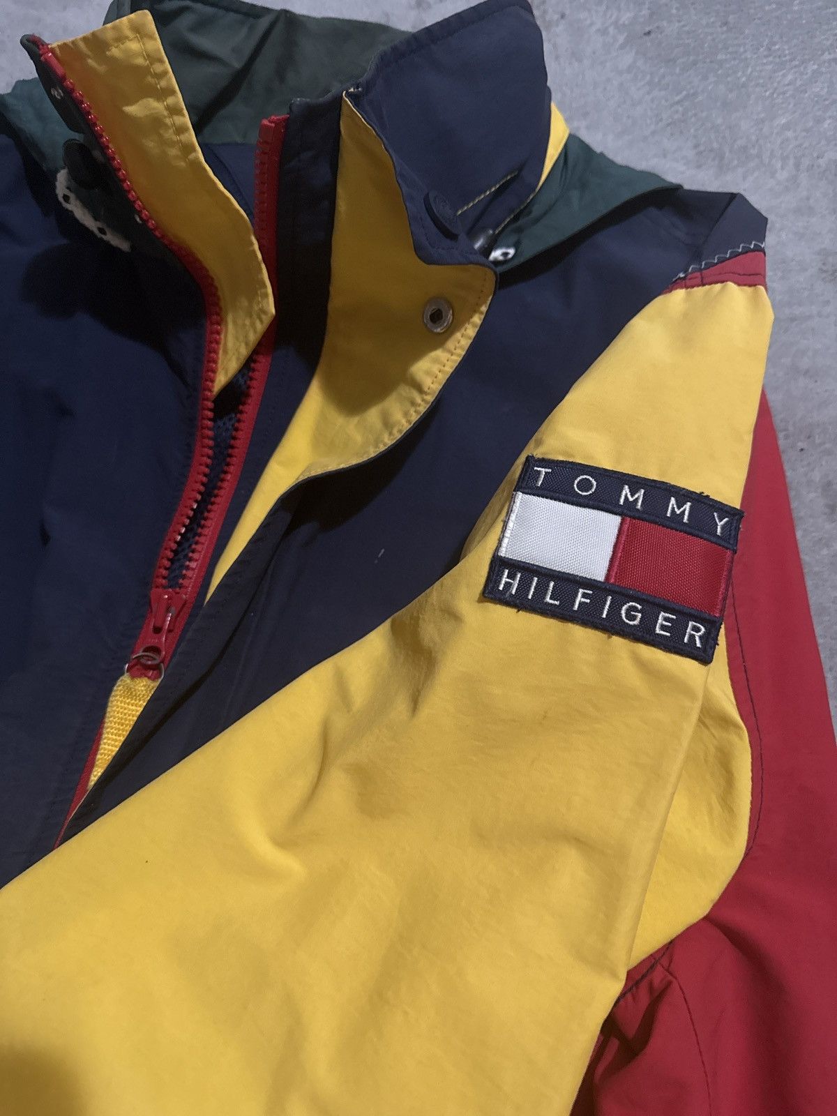 Tommy Hilfiger Vintage 90s Tommy Hilfiger Jacket Large Size US L / EU 52-54 / 3 - 2 Thumbnail