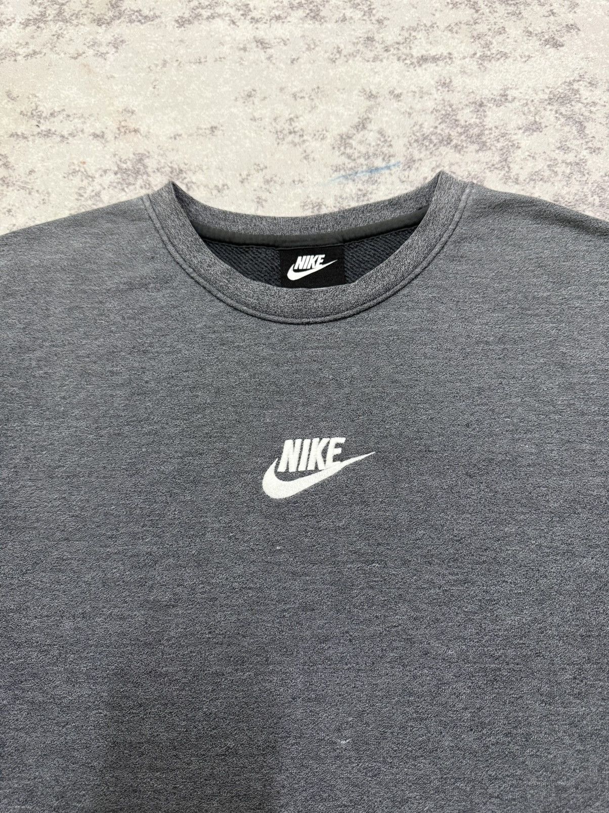 Nike Nike Swoosh Embroidery Center Logo Sweatshirt Size US M / EU 48-50 / 2 - 5 Thumbnail