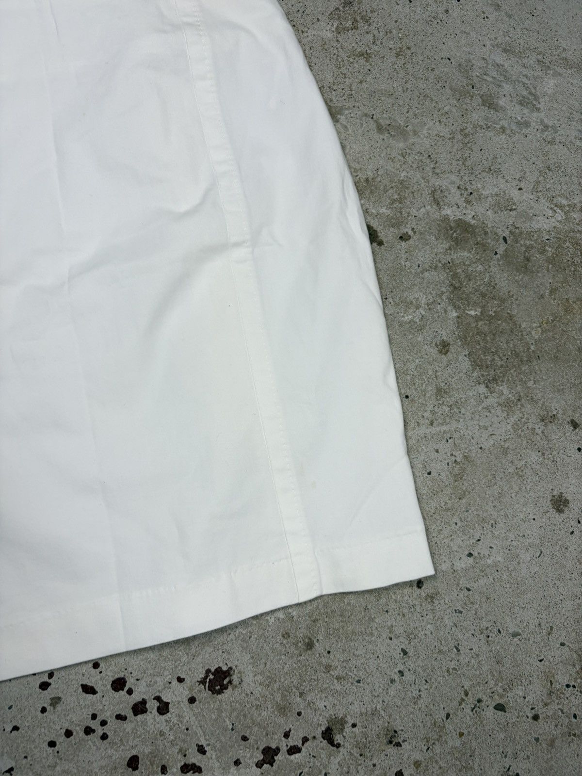Gucci Gucci 2005 White Mini Skirt Belted Gold Logo Emblished Size 28" / US 6 / IT 42 - 12 Thumbnail
