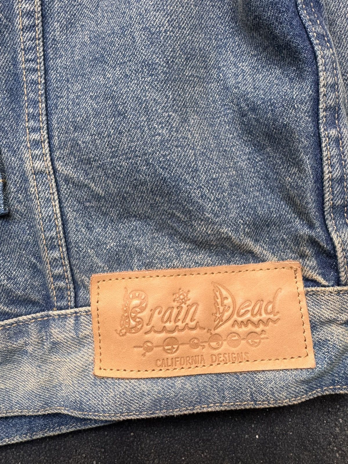 Brain Dead Brain Dead Washed Indigo Denim Jacket - Sz Large Size US L / EU 52-54 / 3 - 7 Thumbnail