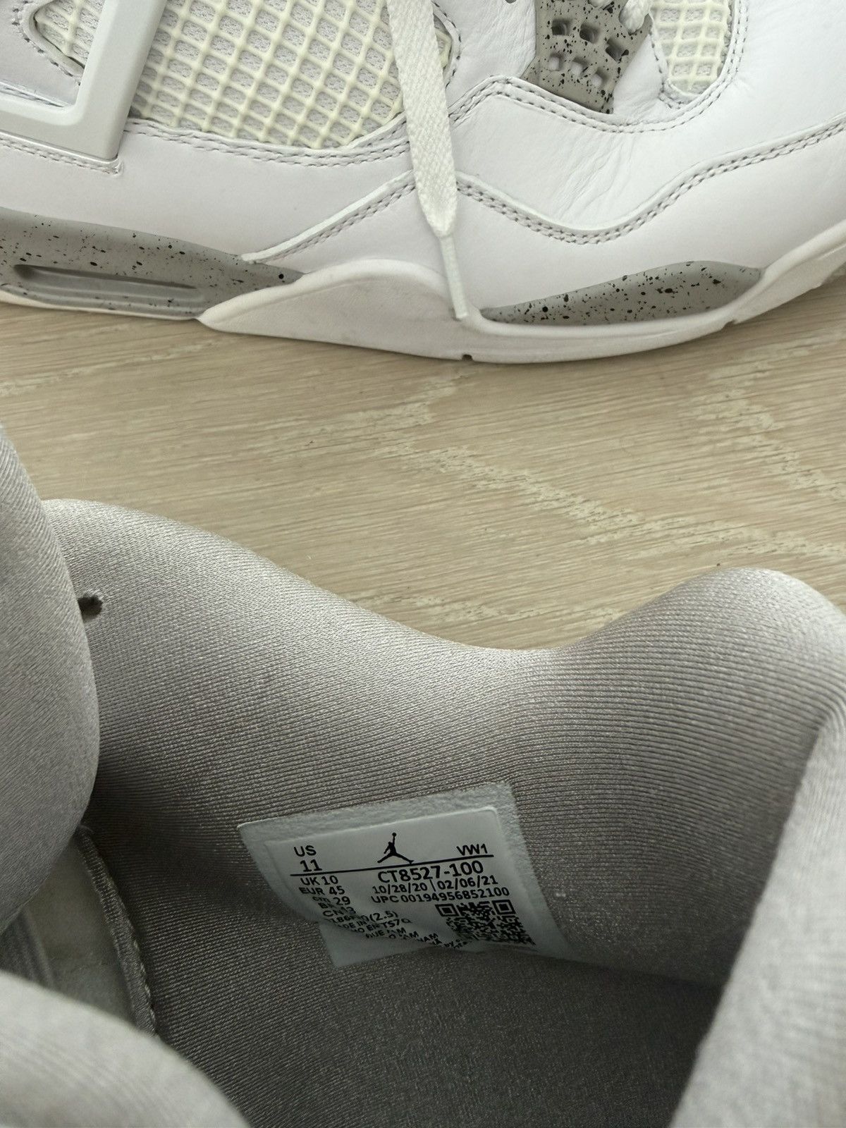Jordan Brand Jordan 4 Retro 'Oreo’ size 11. Size US 11 / EU 44 - 9 Thumbnail