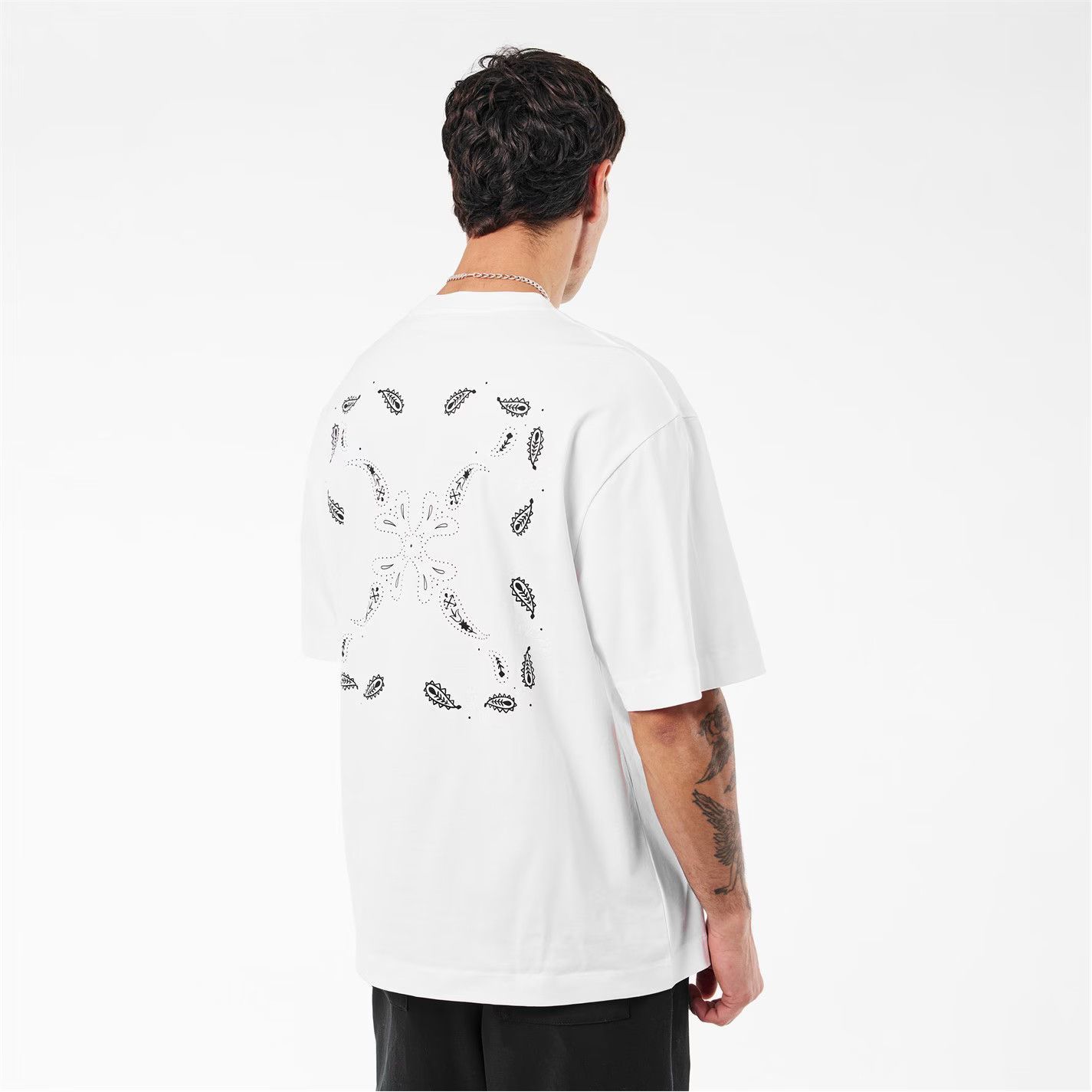 Off-White o1g2r1mq0226 Bandana T-Shirt In White Size US XL / EU 56 / 4 - 4 Thumbnail