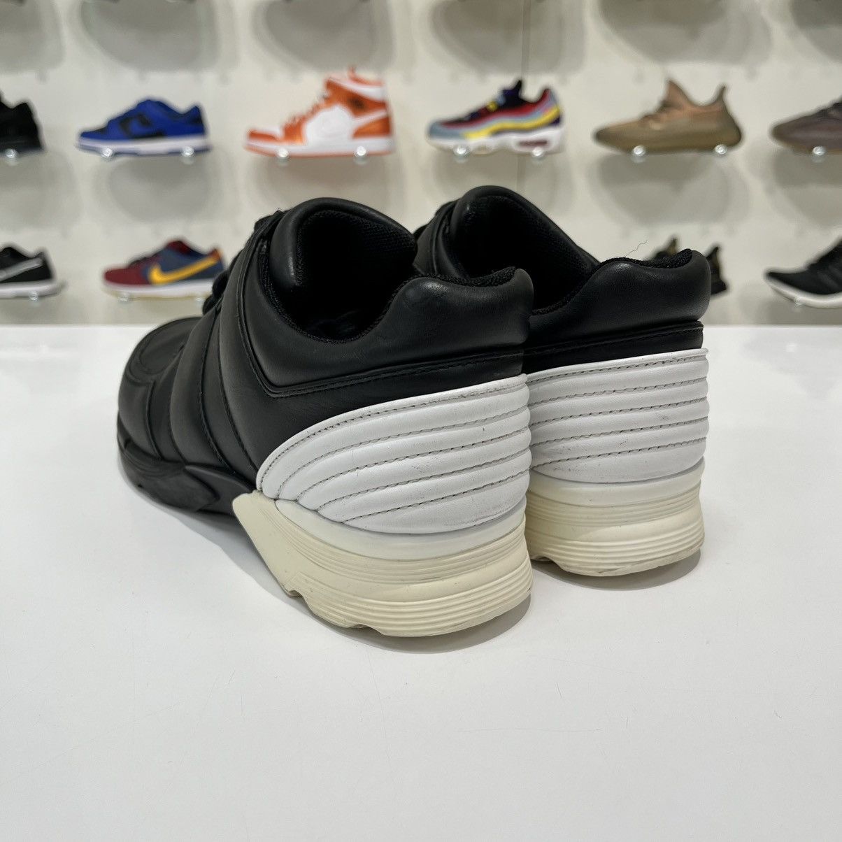 Chanel Chanel Sneakers Black/White (W) Size US 7 / IT 37 - 3 Thumbnail