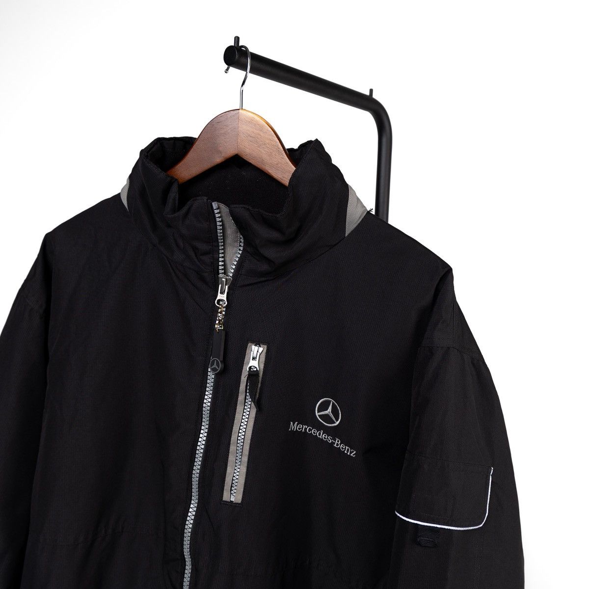 Mercedes-Benz Mercedes-Benz Mens Vintage Black Hooded Jacket Zip Up Size US XL / EU 56 / 4 - 2 Thumbnail