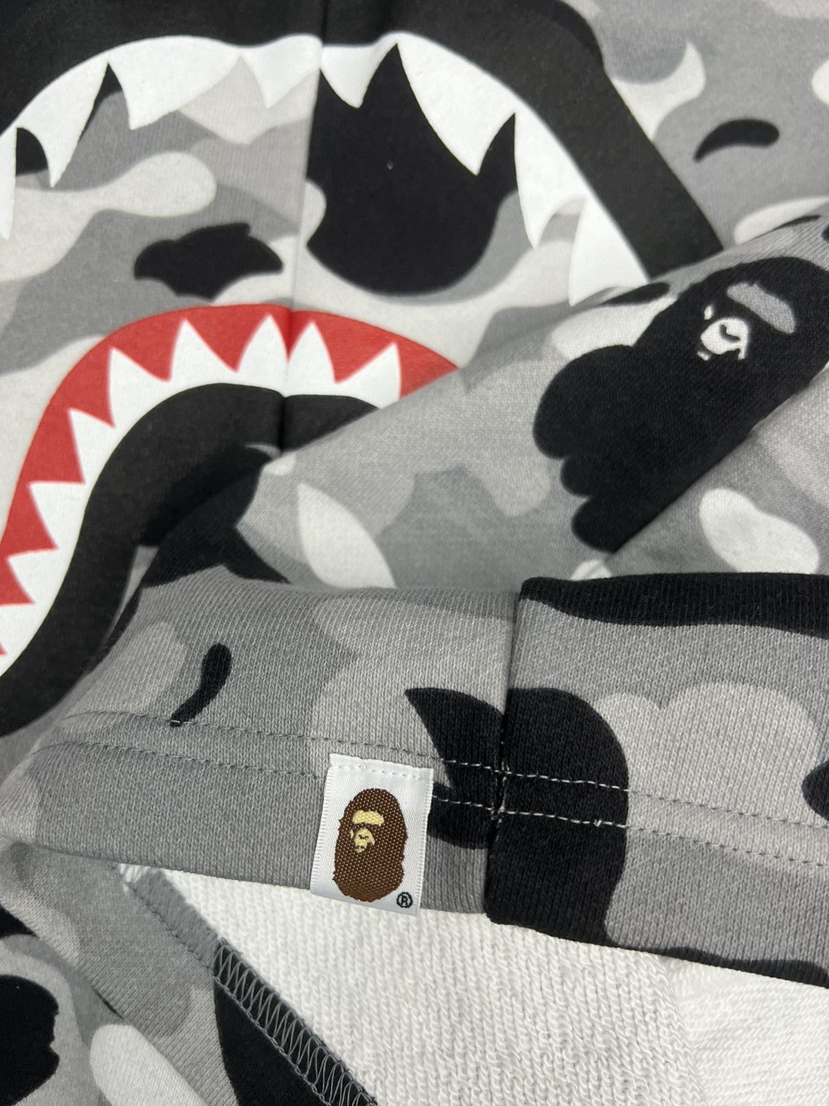 Bape Bape 1st Camo Shark Sweat Shorts Size US 32 / EU 48 - 3 Thumbnail